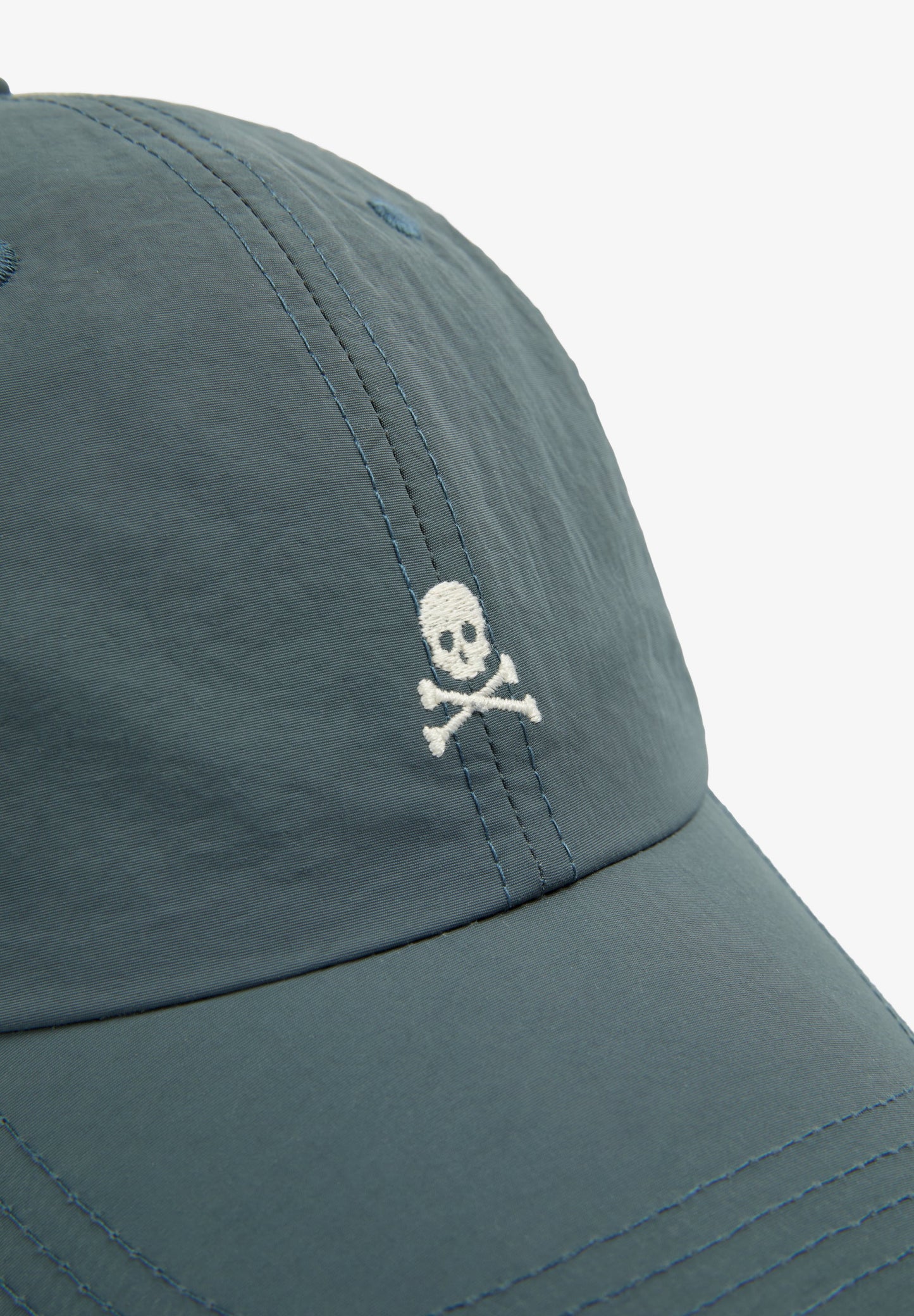 TECHNICAL CAP WITH CONTRAST EMBROIDERY