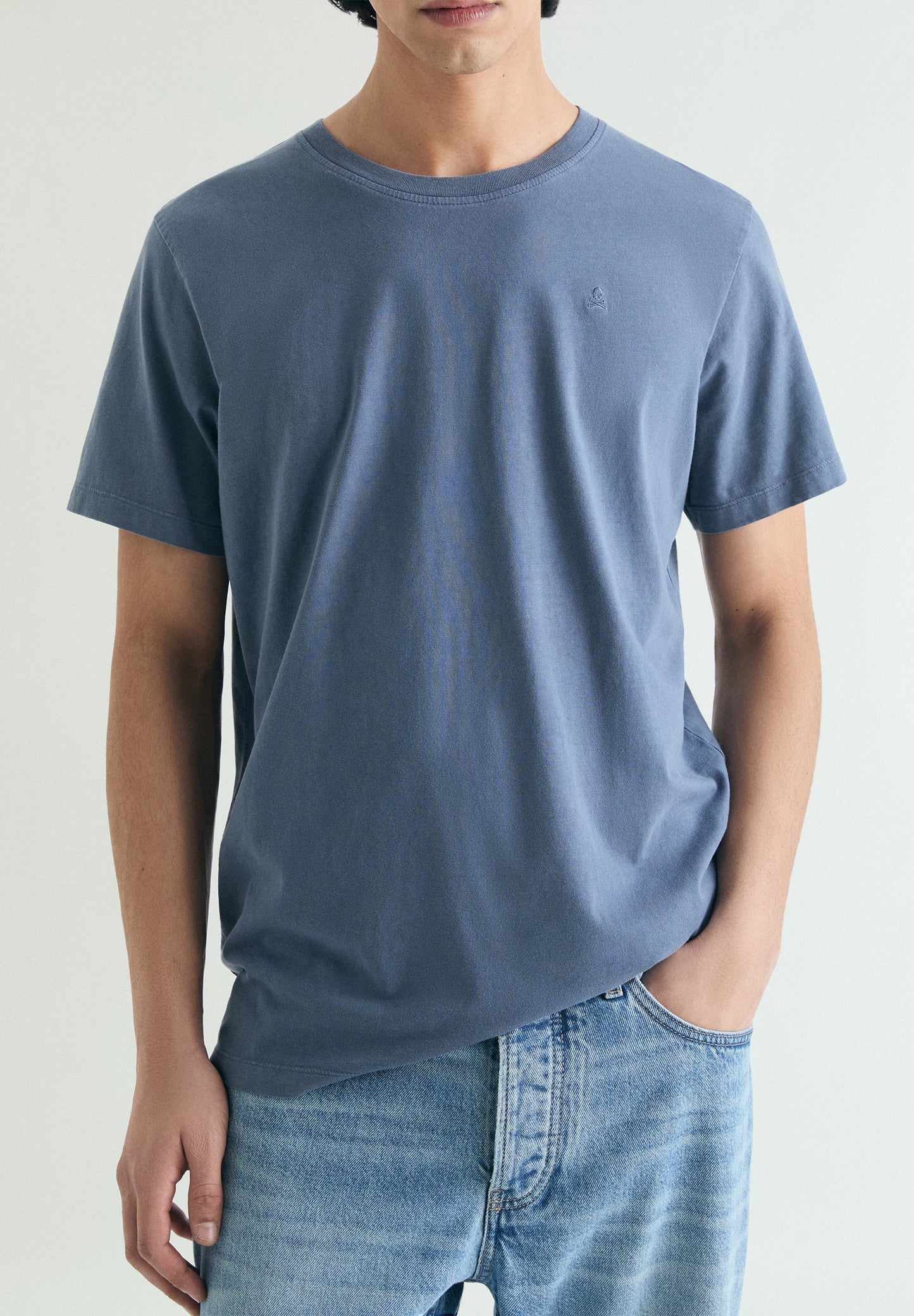 REGULAR FIT EMBROIDERED T-SHIRT