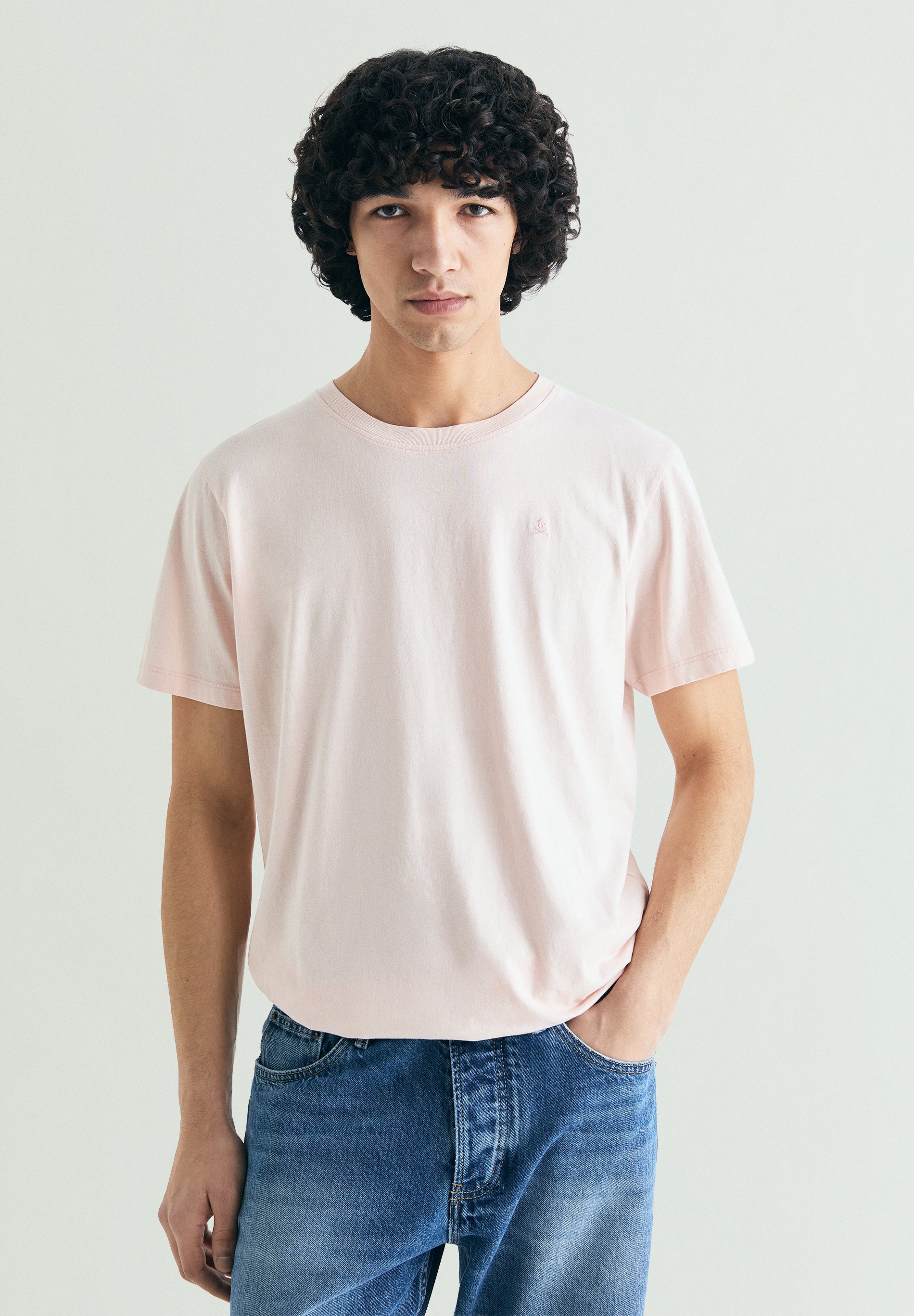 REGULAR FIT EMBROIDERED T-SHIRT