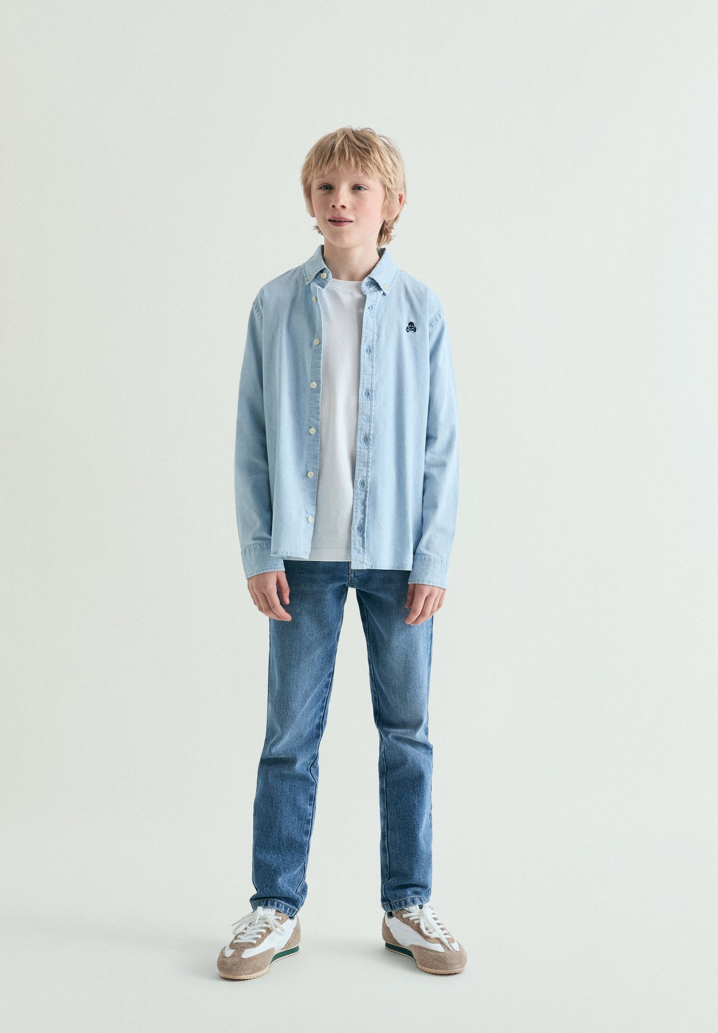 BUTTON-DOWN COLLAR DENIM SHIRT