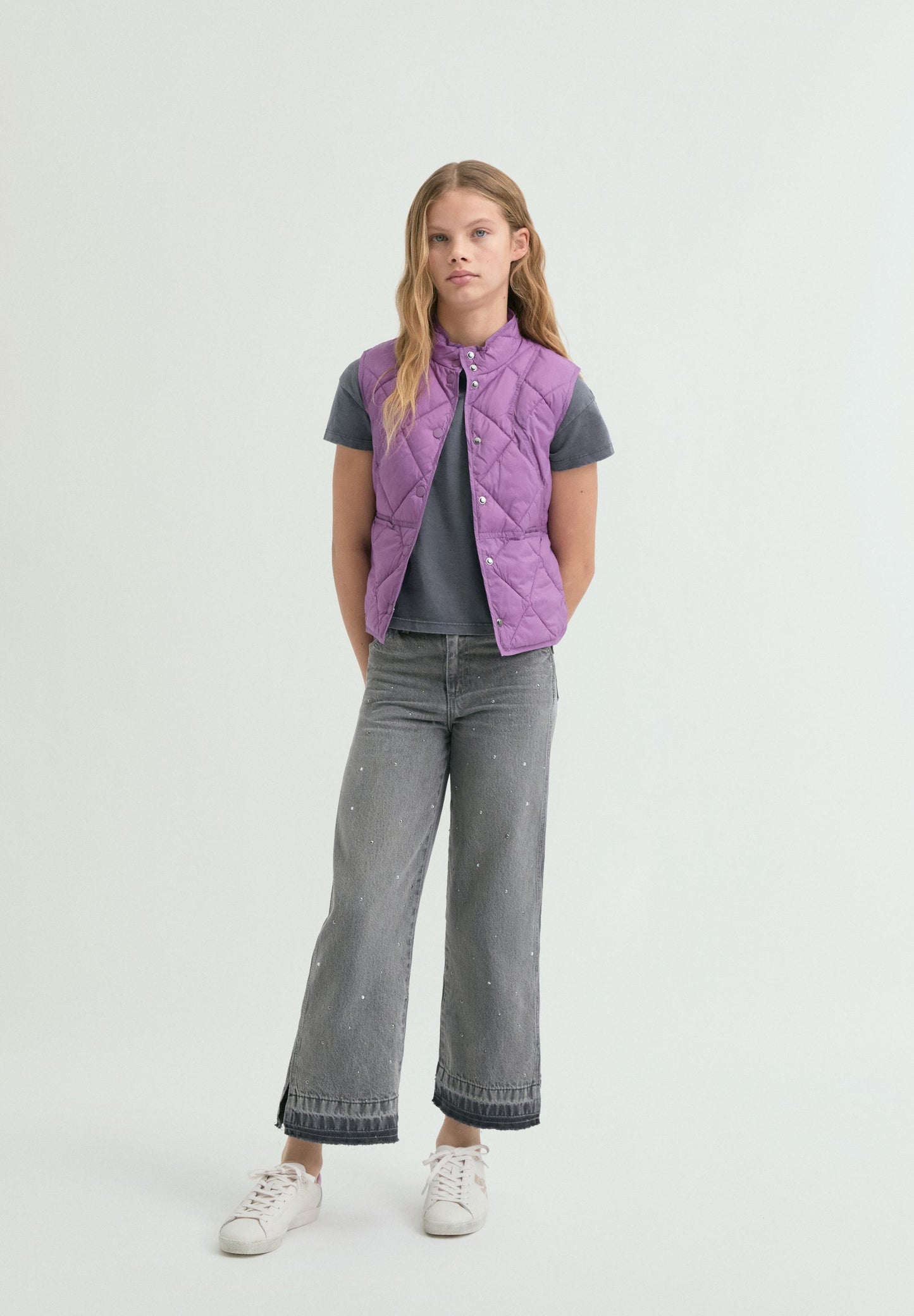 QUILTED GILET WITH STITCHING