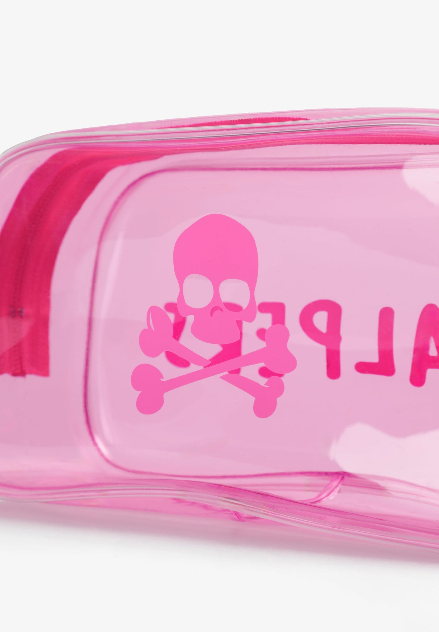 TOILETRY BAG WITH TRAVEL SET