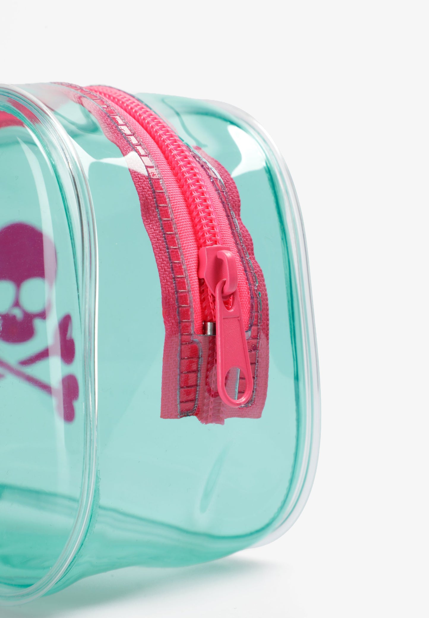 TOILETRY BAG WITH TRAVEL SET