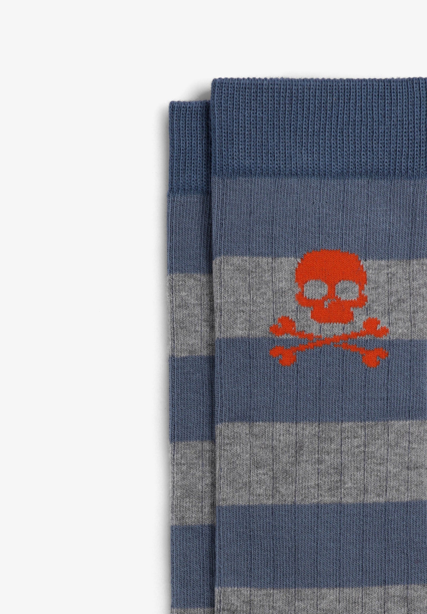 STRIPED KNEE HIGH SOCKS