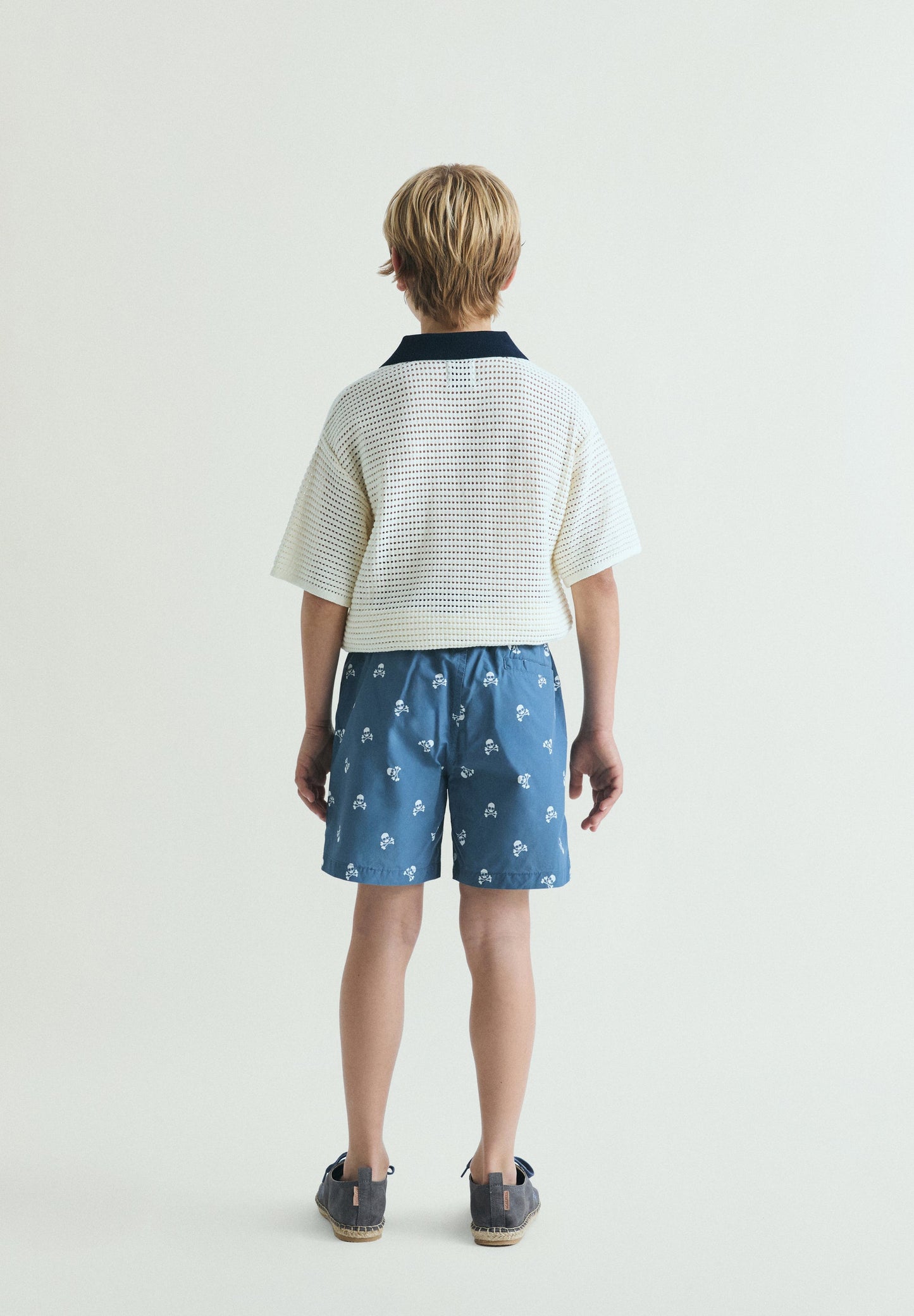CONTRAST SKULL SWIMMING TRUNKS