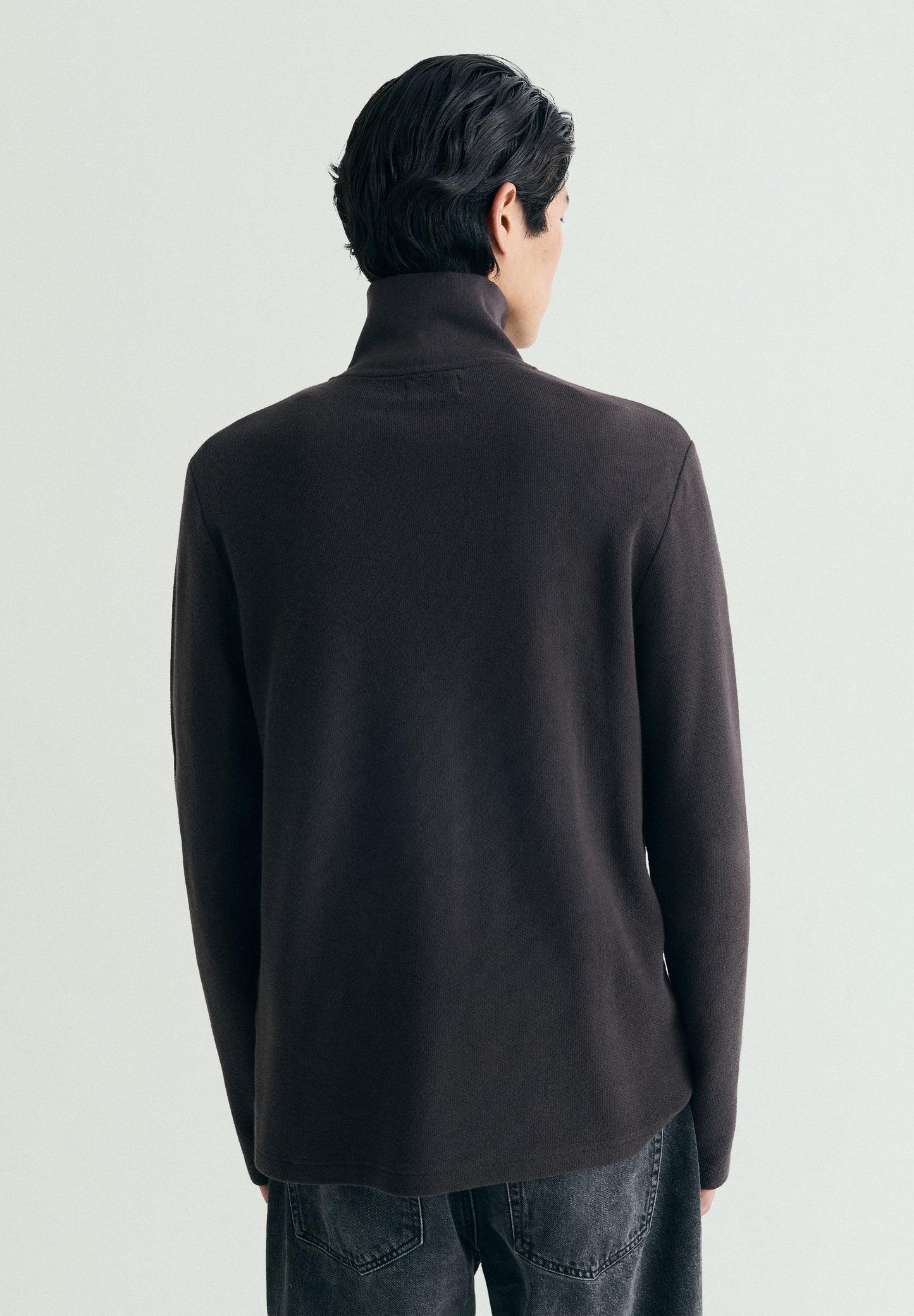 HALF ZIP SWEATSHIRT