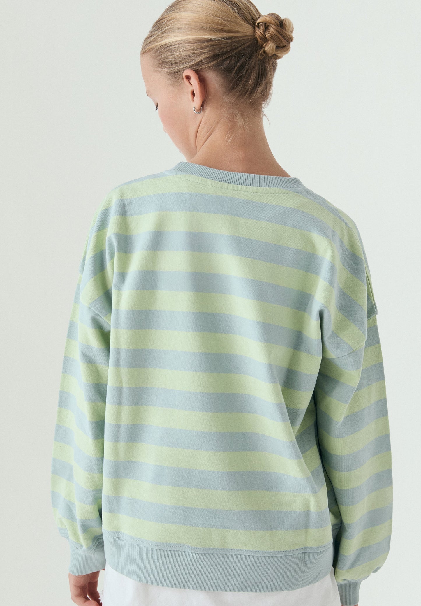 RELAXED STRIPED SWEATSHIRT