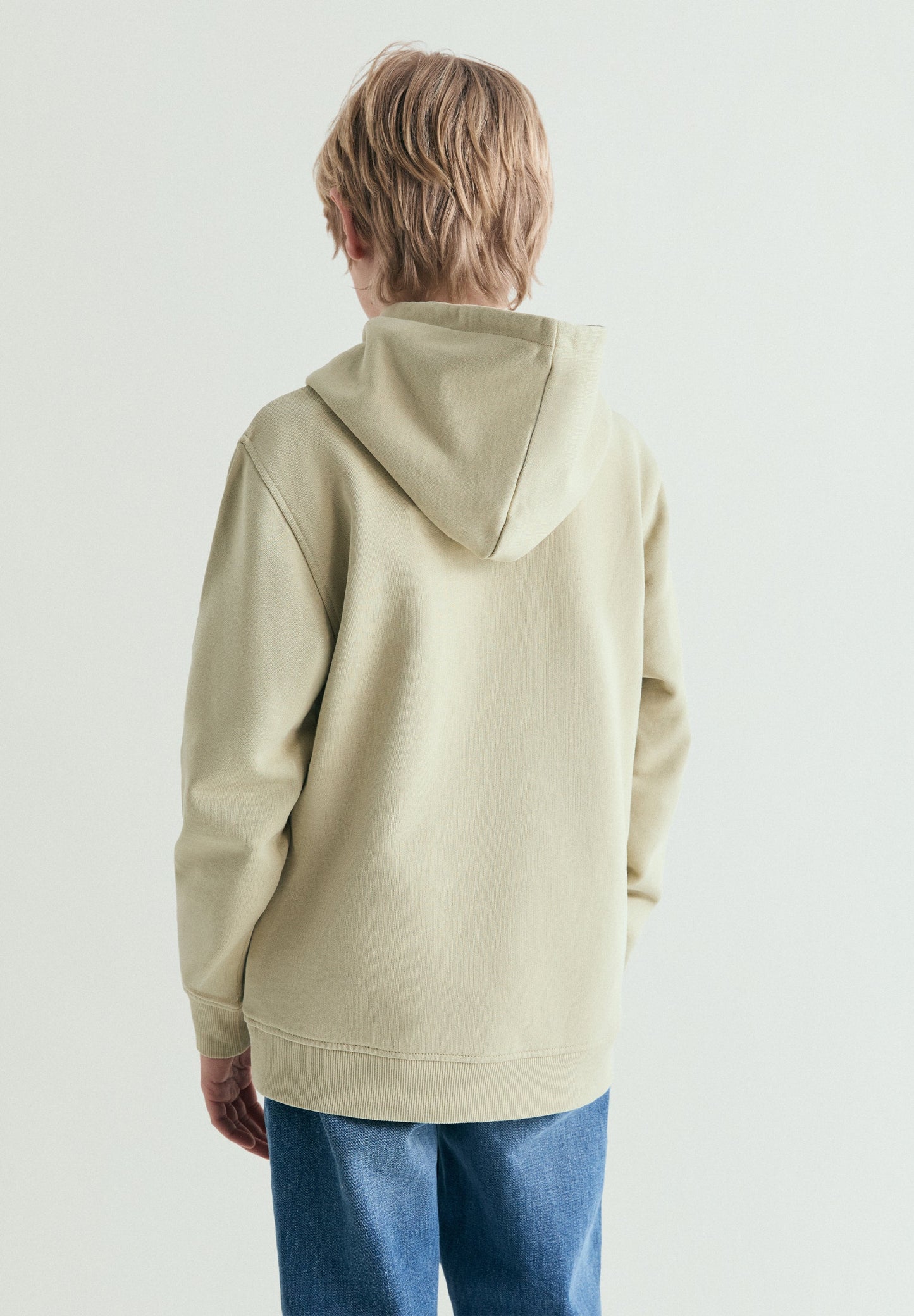 BASIC HOODIE