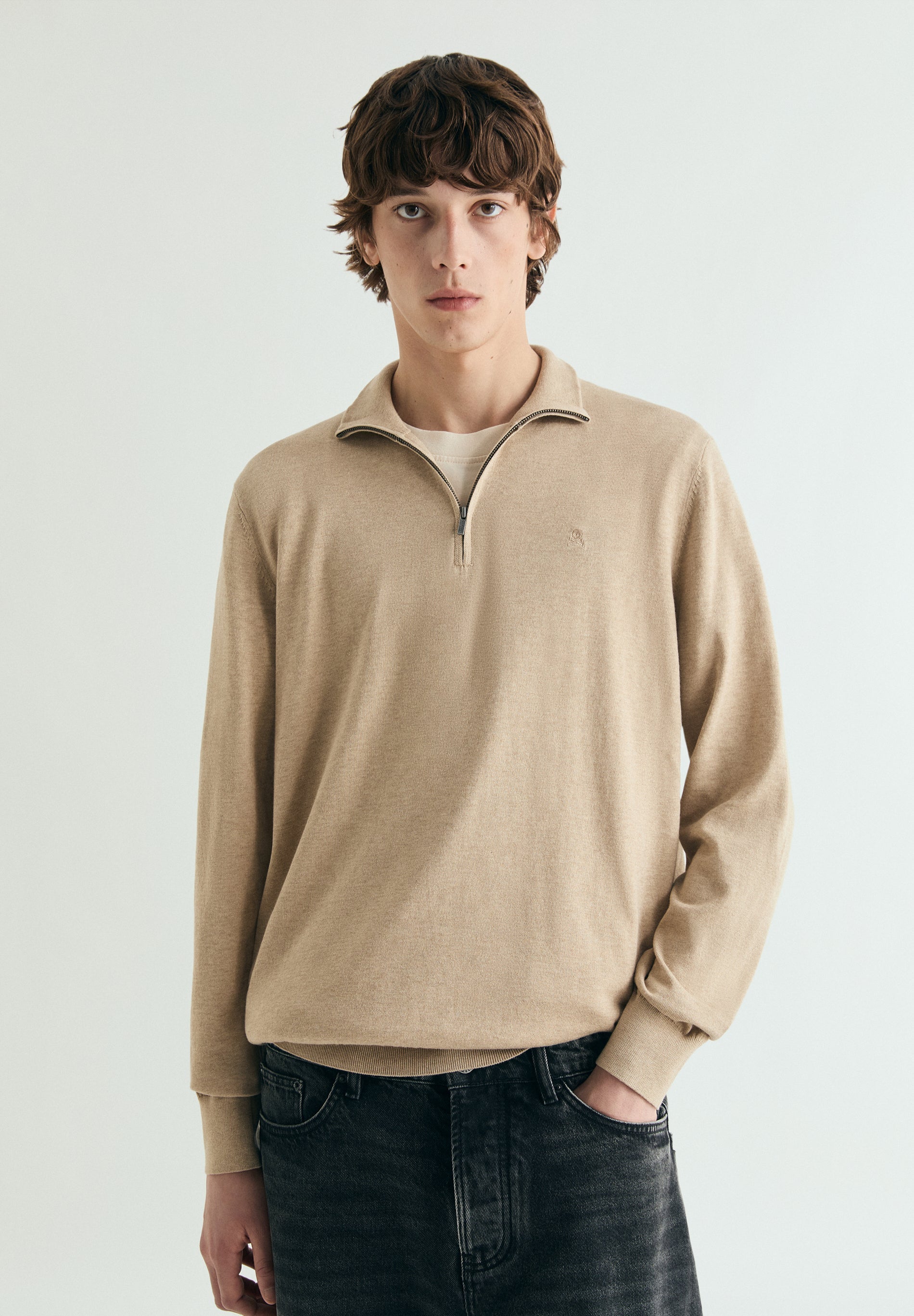 HIGH NECK KNIT SWEATER