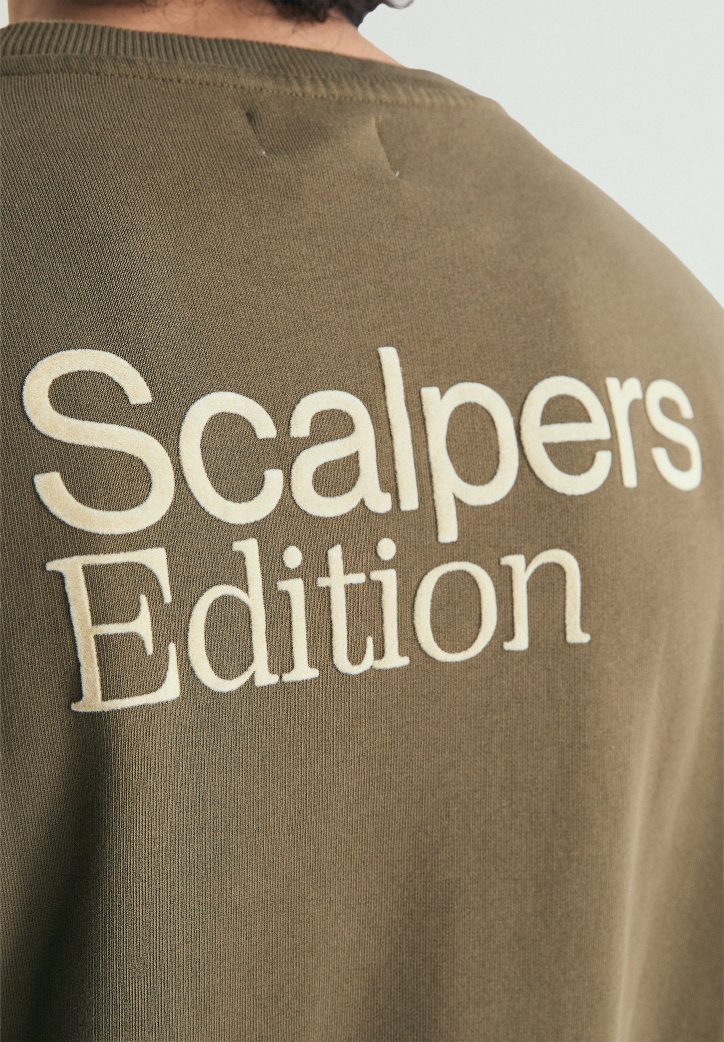 BASIC SWEATSHIRT WITH BACK PRINT