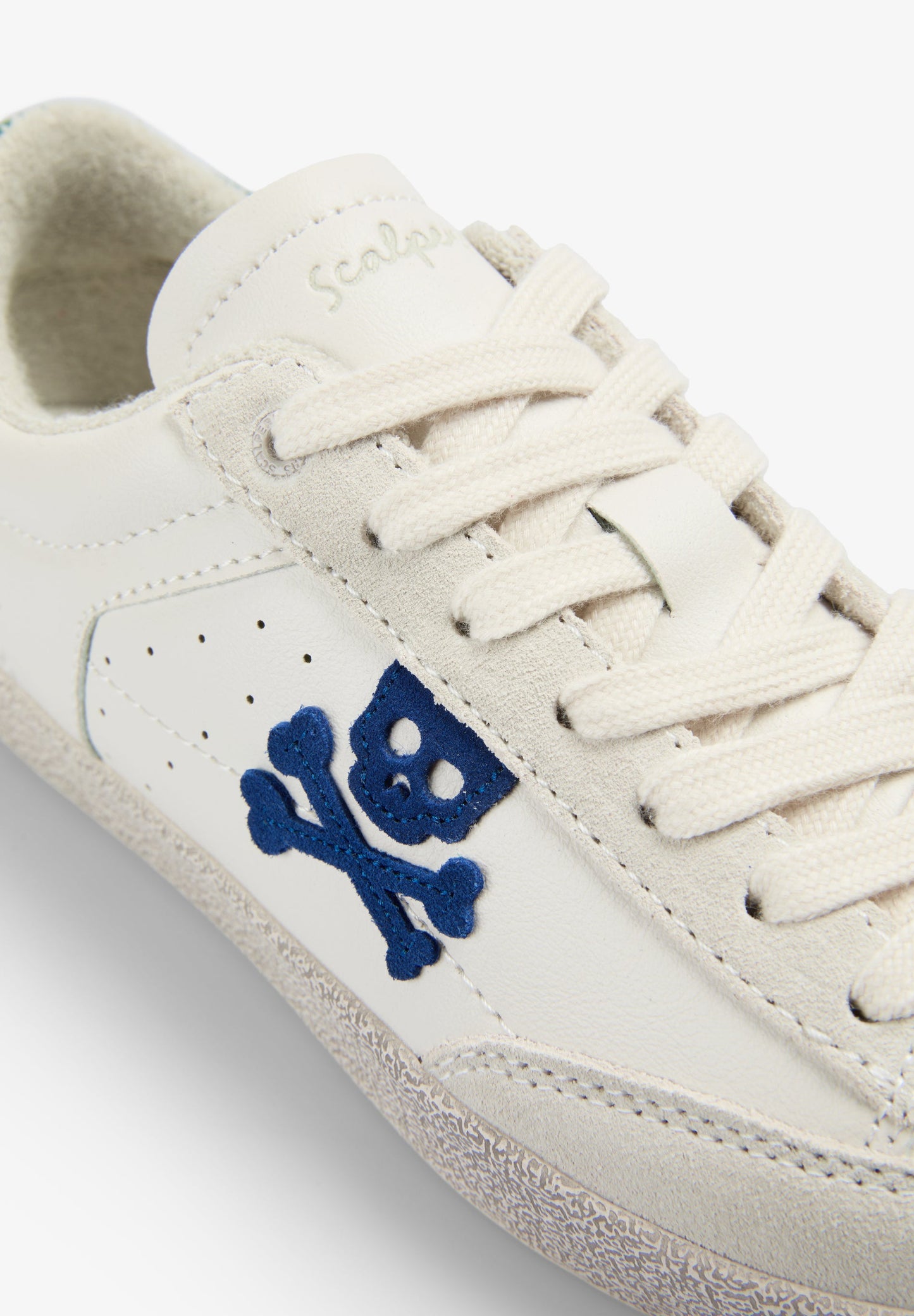 SNEAKERS WITH CONTRAST SKULL