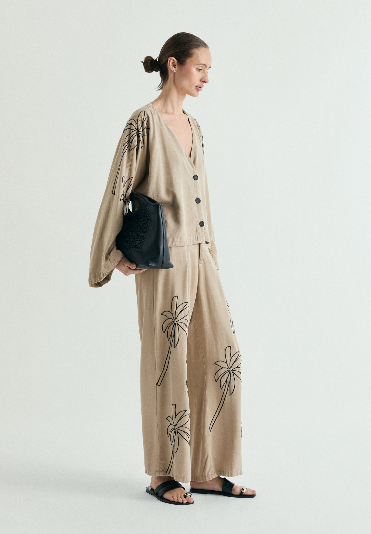 EMBROIDERED FLOWING SHIRT