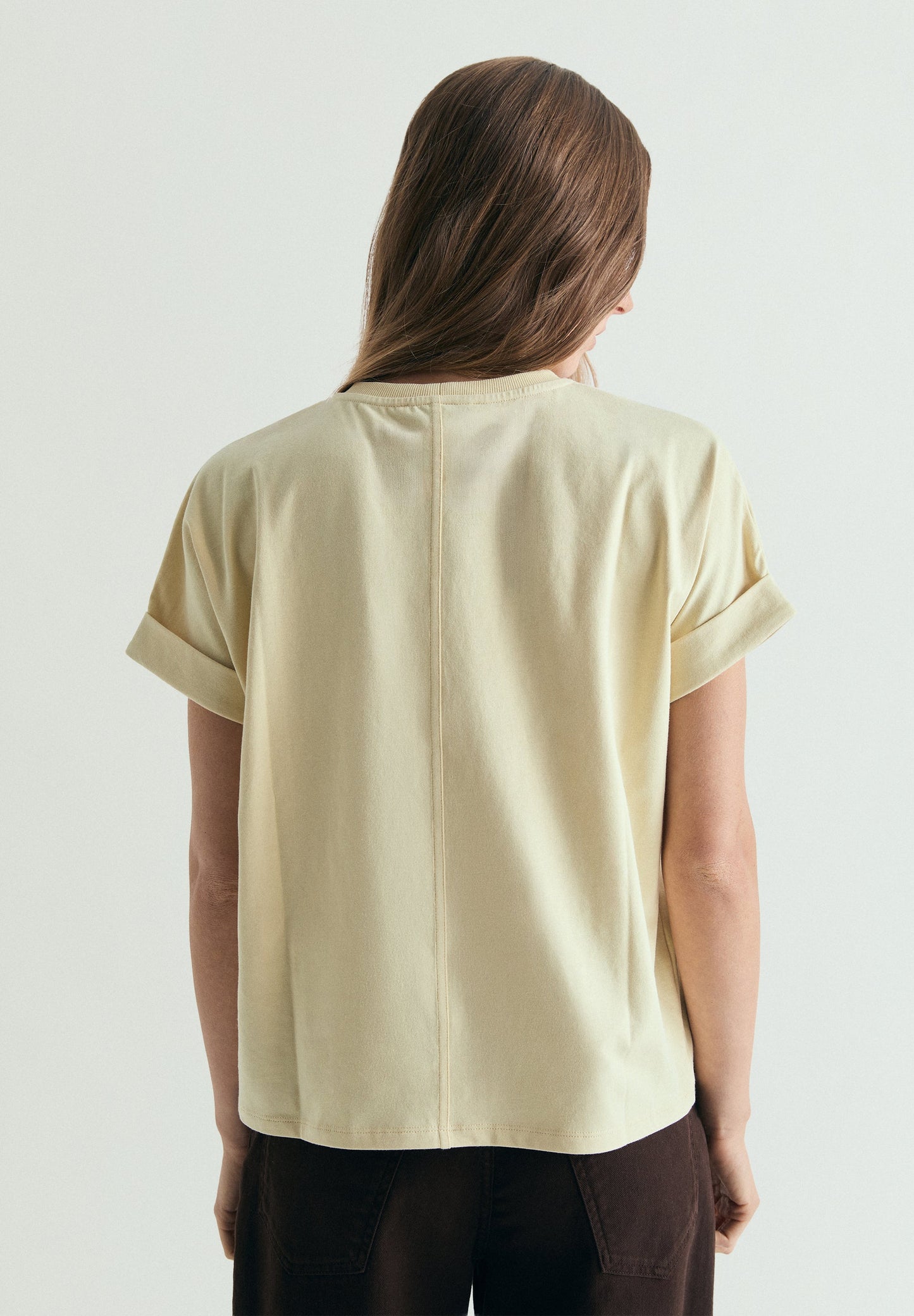 CONTRAST EMBROIDERED T-SHIRT