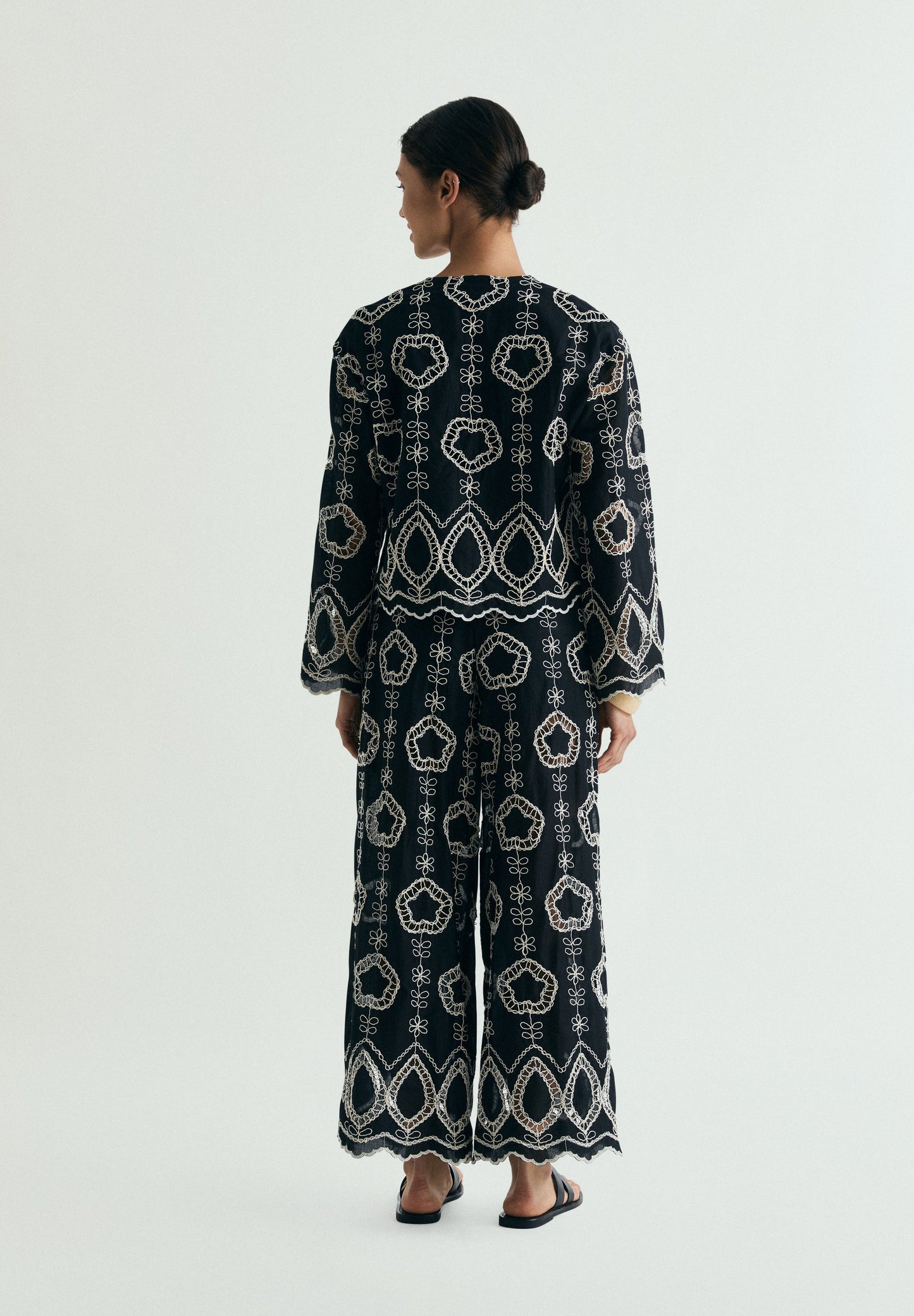 TROUSERS WITH CONTRAST EMBROIDERY