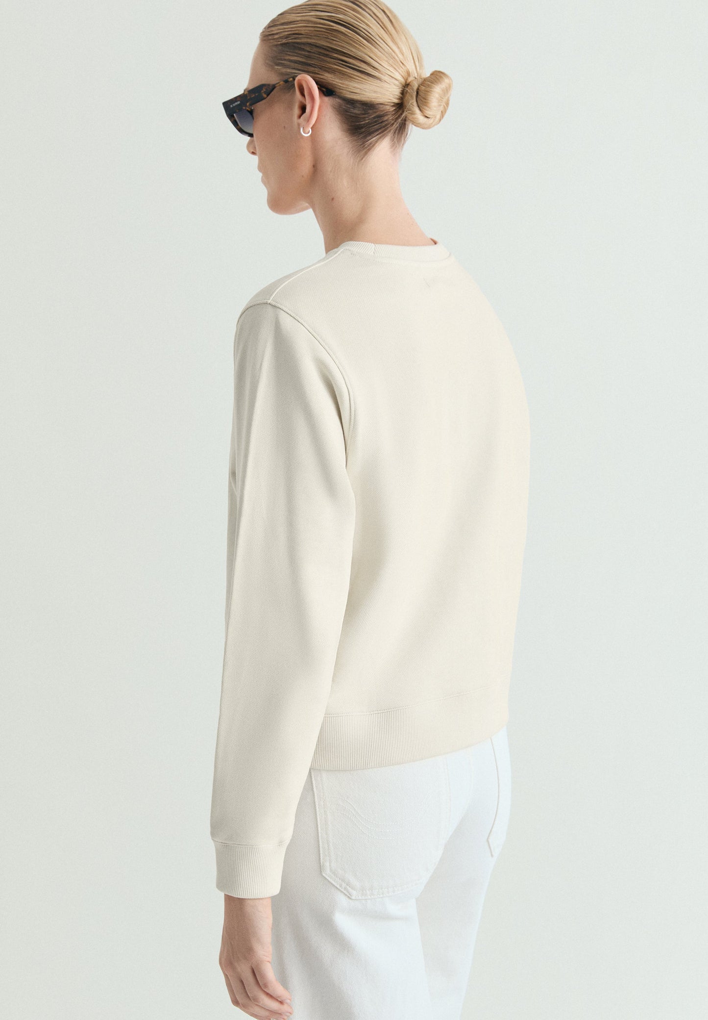 BASIC SKULL SWEATSHIRT