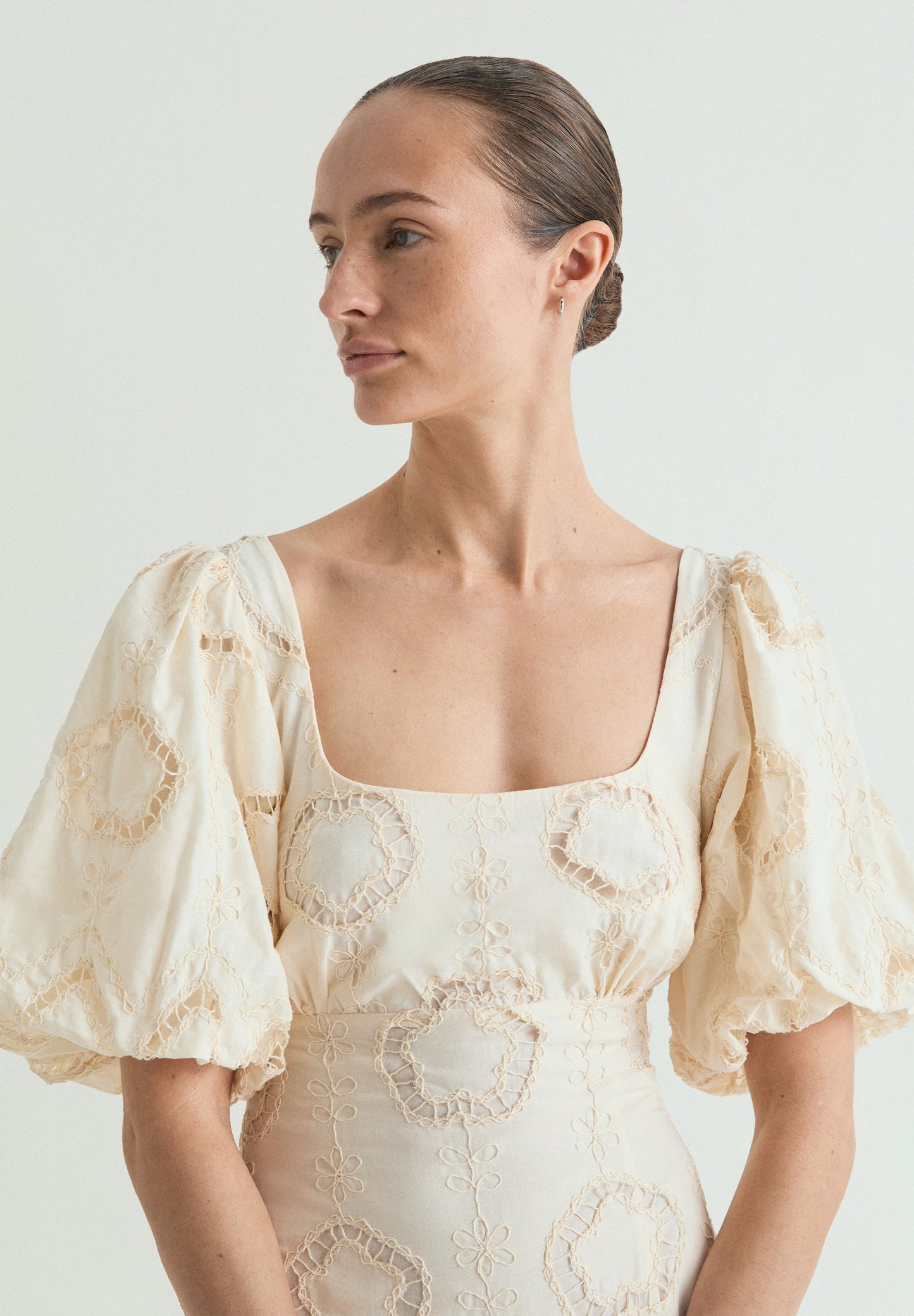 PUFF SLEEVE MIDI DRESS