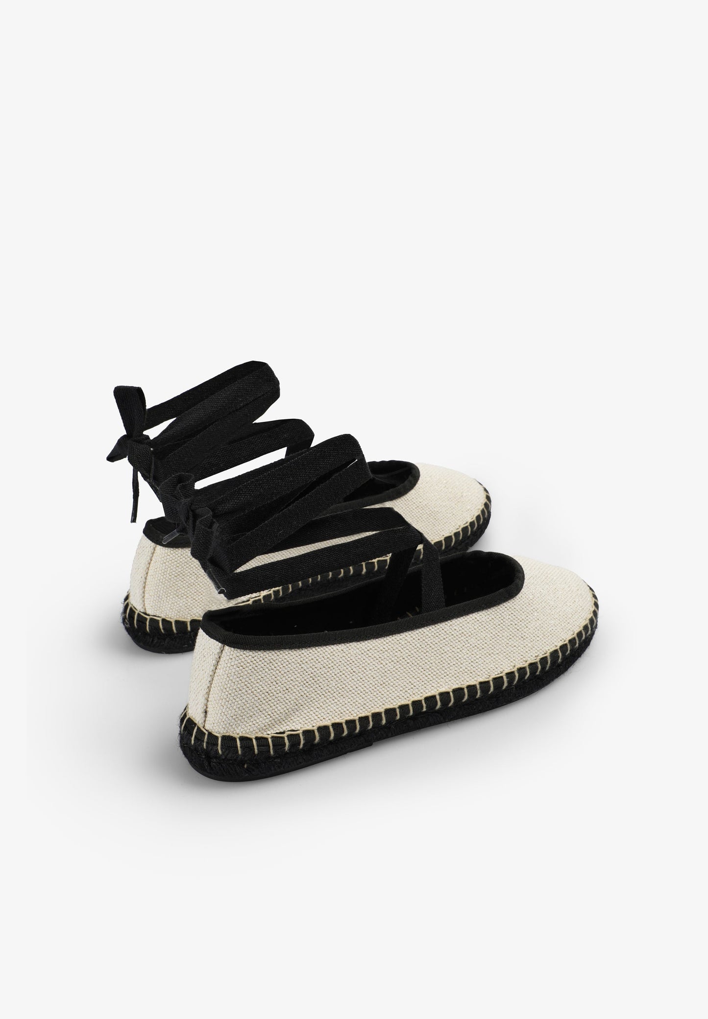 CONTRAST BALLET FLATS WITH LACING