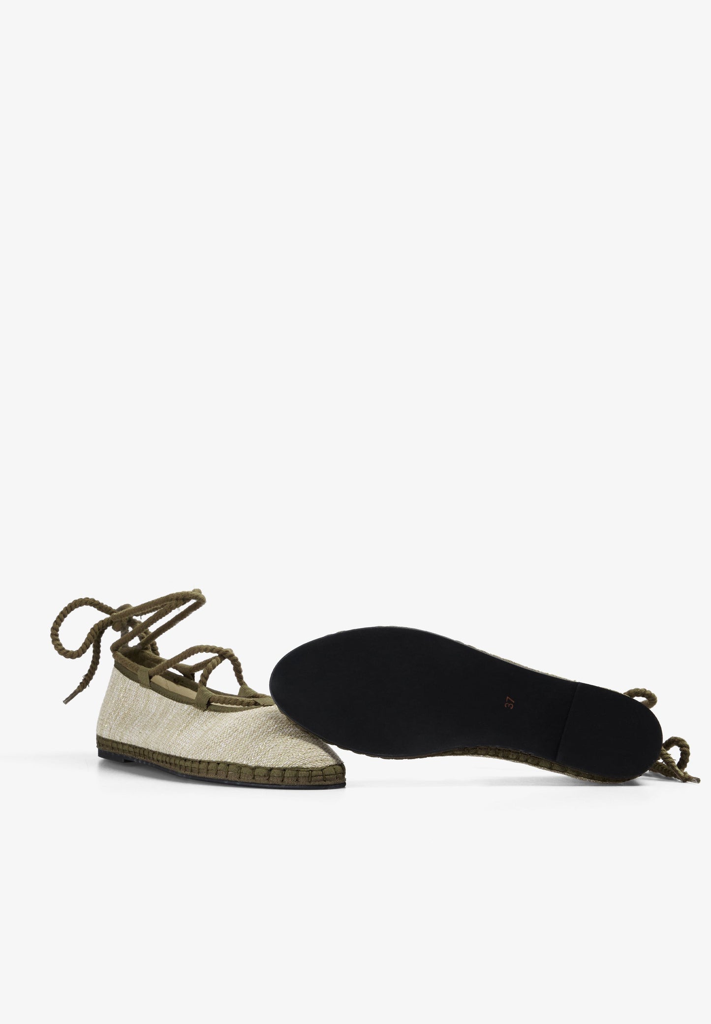 BALLERINA FLATS WITH ADJUSTABLE LACES