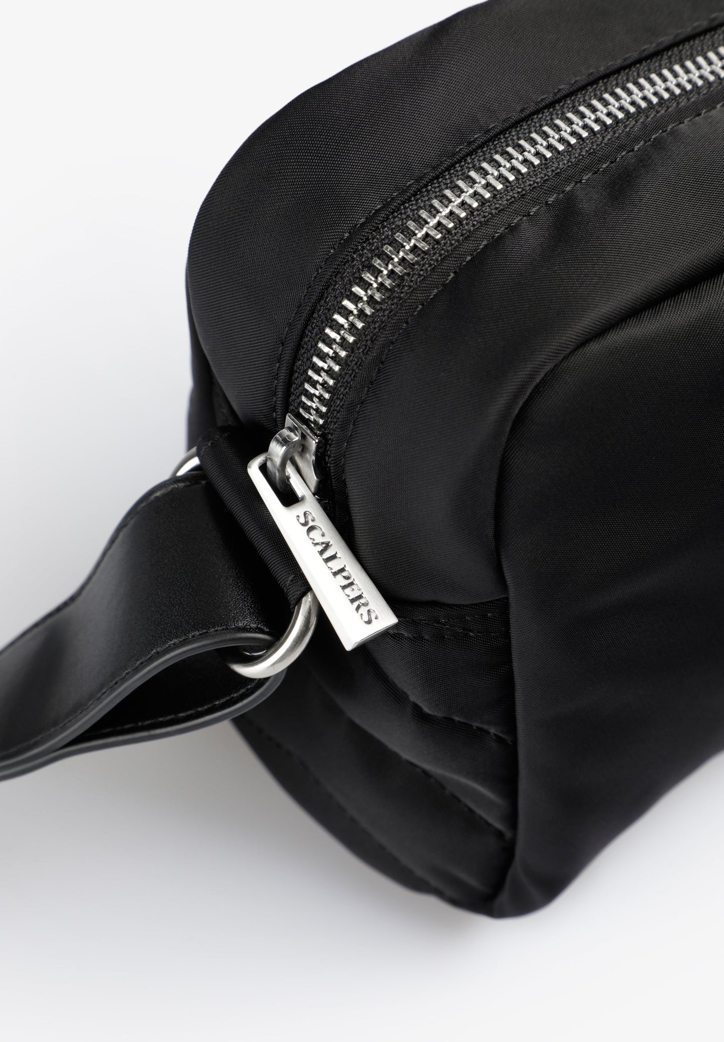 SCNYFABRICQUILTED BAG