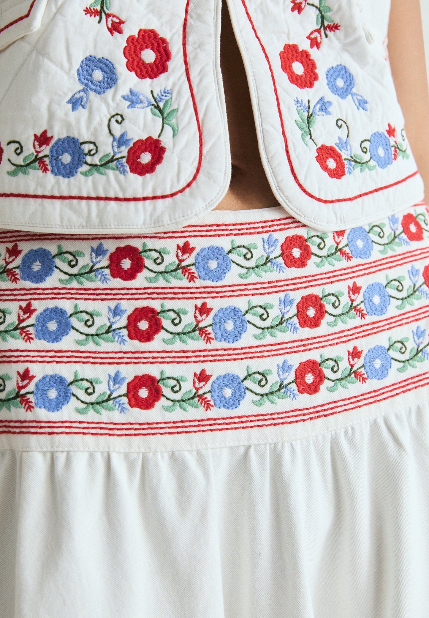 EMBROIDERED DENIM SKIRT