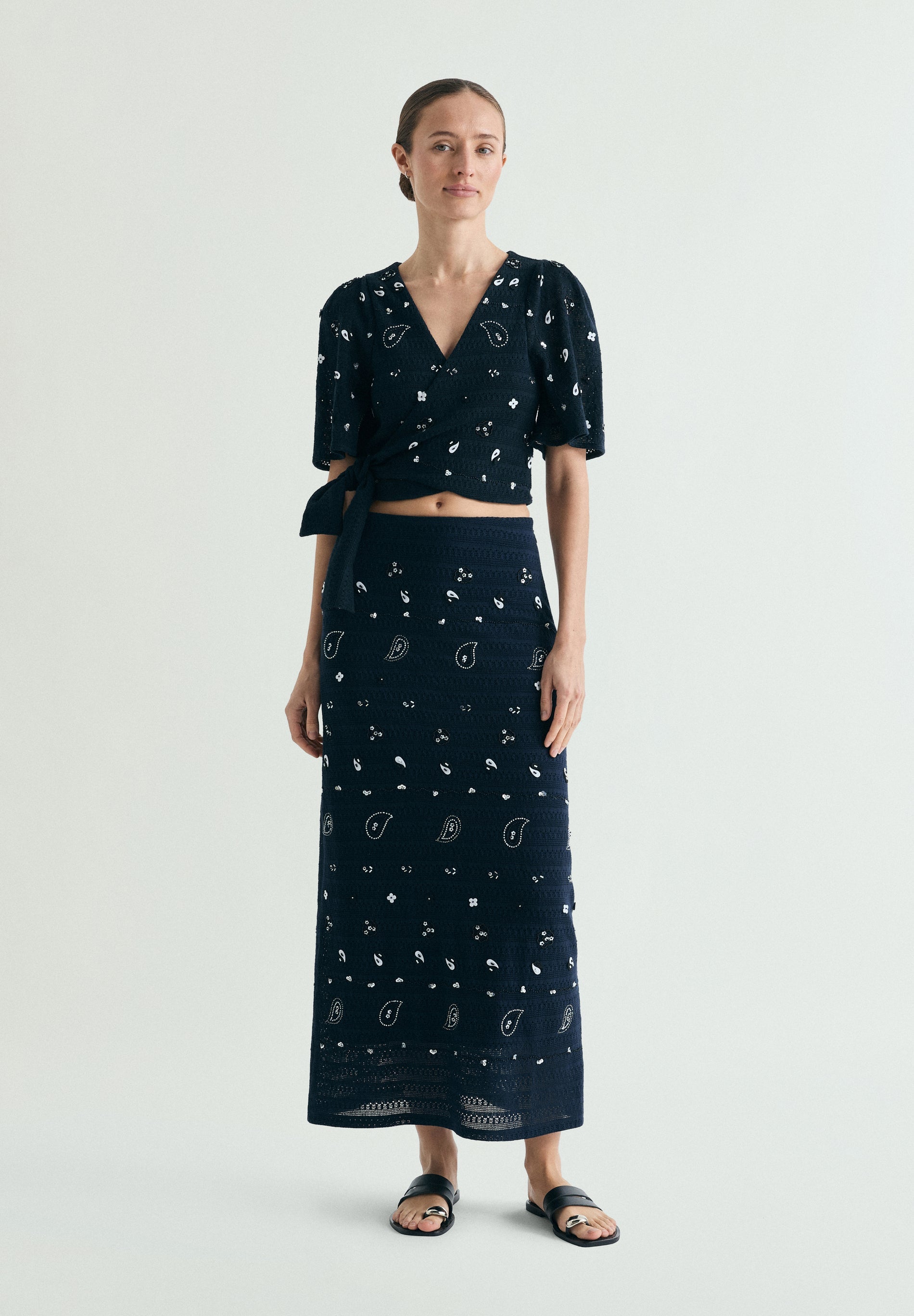 KNIT MIDI SKIRT WITH BEADS