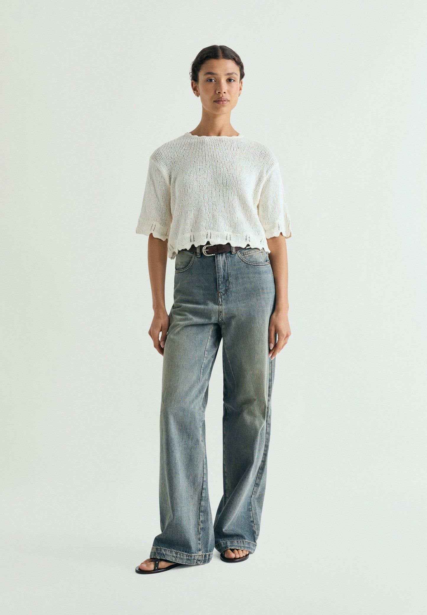 FULL LENGTH HIGH-RISE JEANS