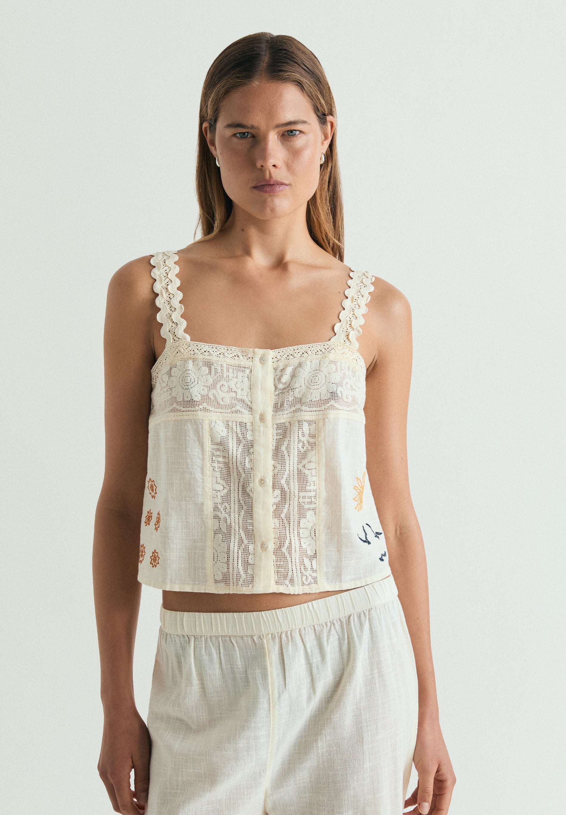 TOP WITH EMBROIDERY AND LACE