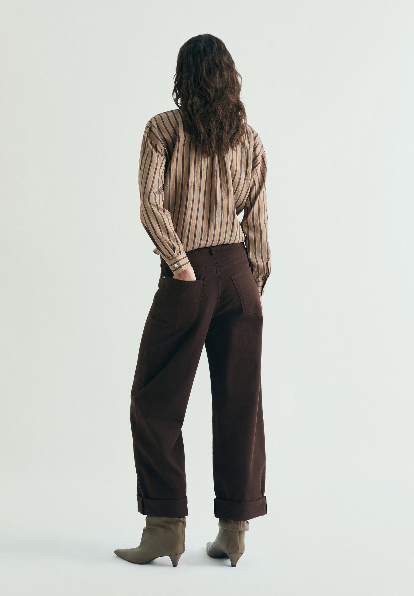 JEANS WITH HEM DETAIL