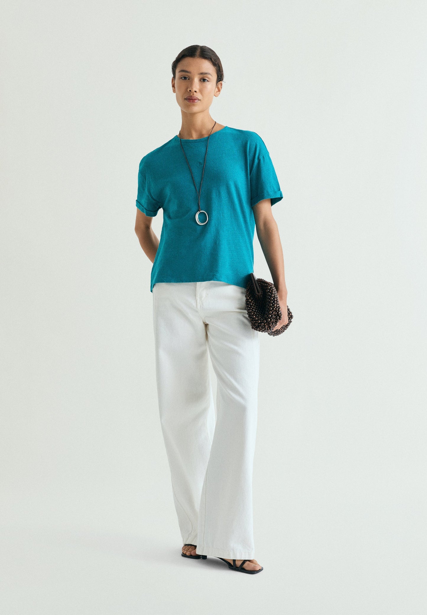 BACK KNOT T-SHIRT