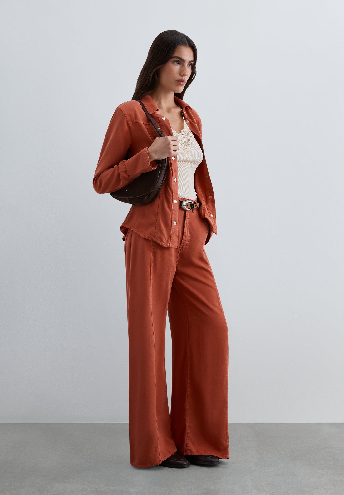 LOOSE-FITTING LYOCELL SHIRT