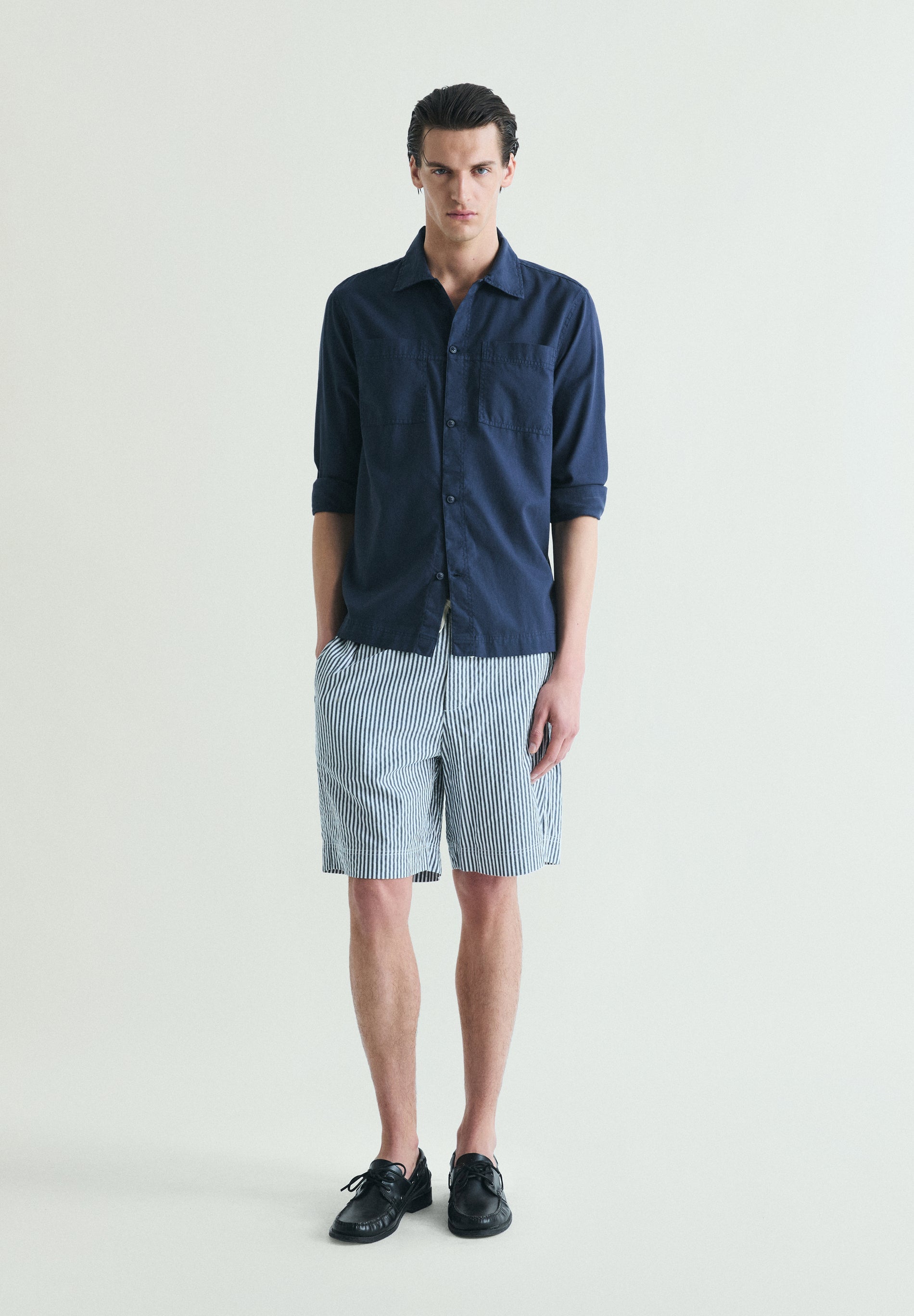 CONTRAST STRIPED BERMUDA SHORTS