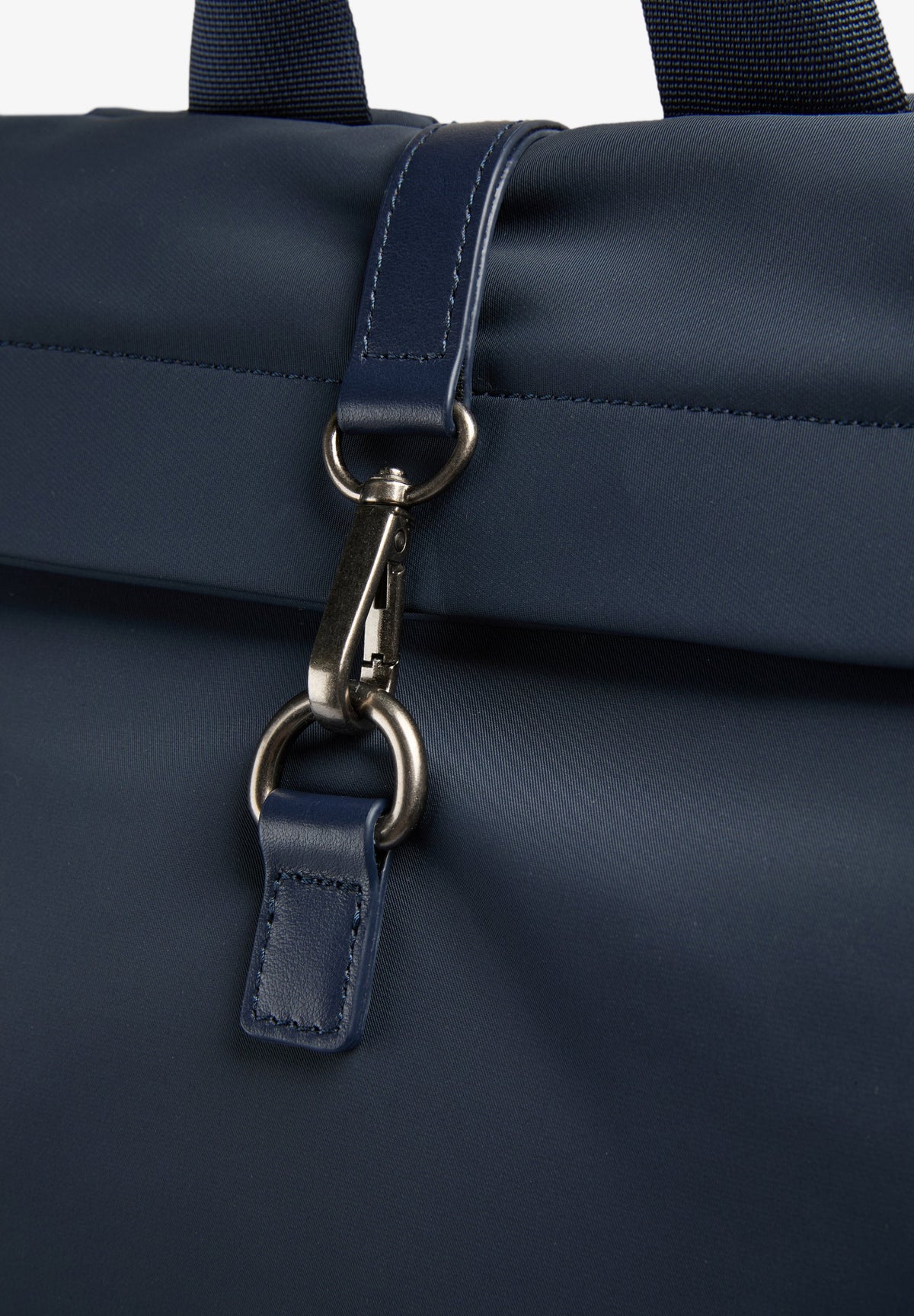 BACKPACK WITH FLAP CLOSURE