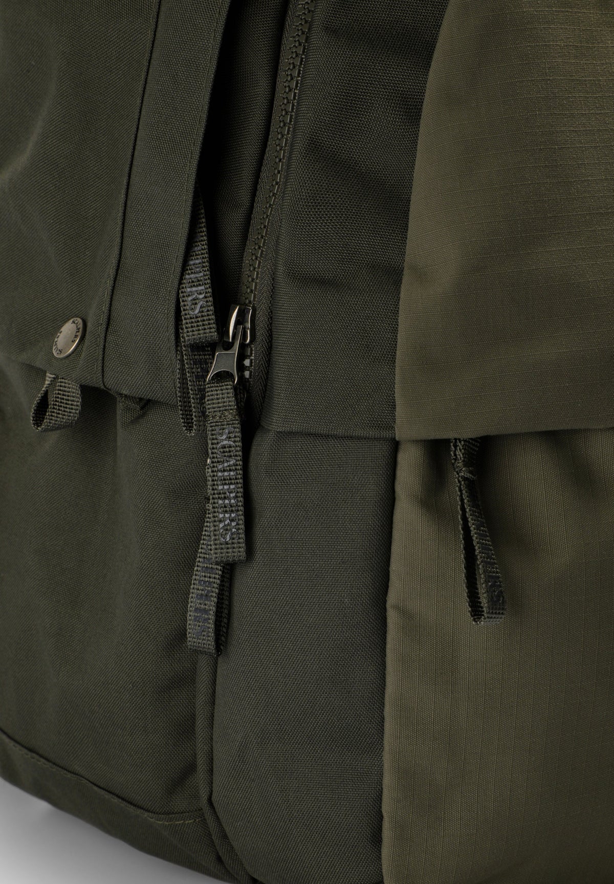 TECHNICAL BACKPACK WITH POCKETS