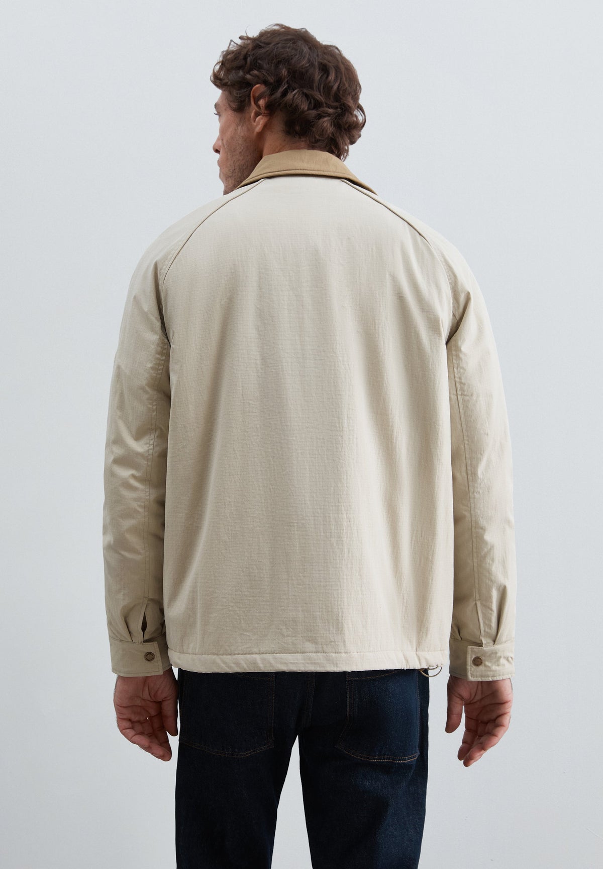 CONTRAST COLLAR JACKET