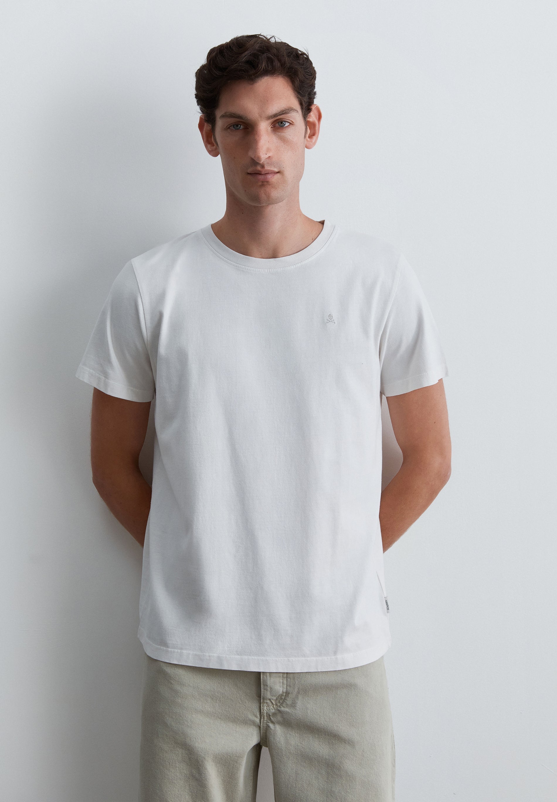 T-SHIRT WITH TONAL EMBROIDERED SKULL