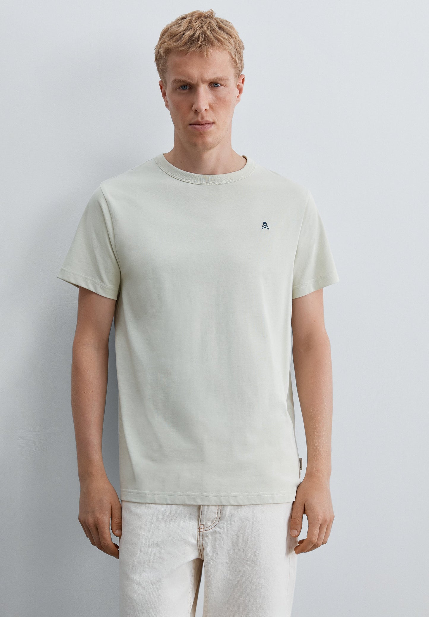 T-SHIRT WITH CONTRAST SKULL