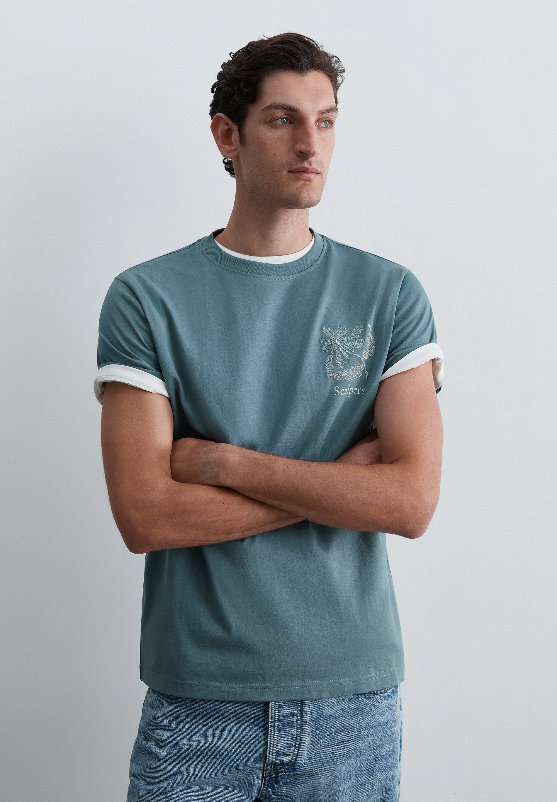 REGULAR FIT EMBROIDERED T-SHIRT