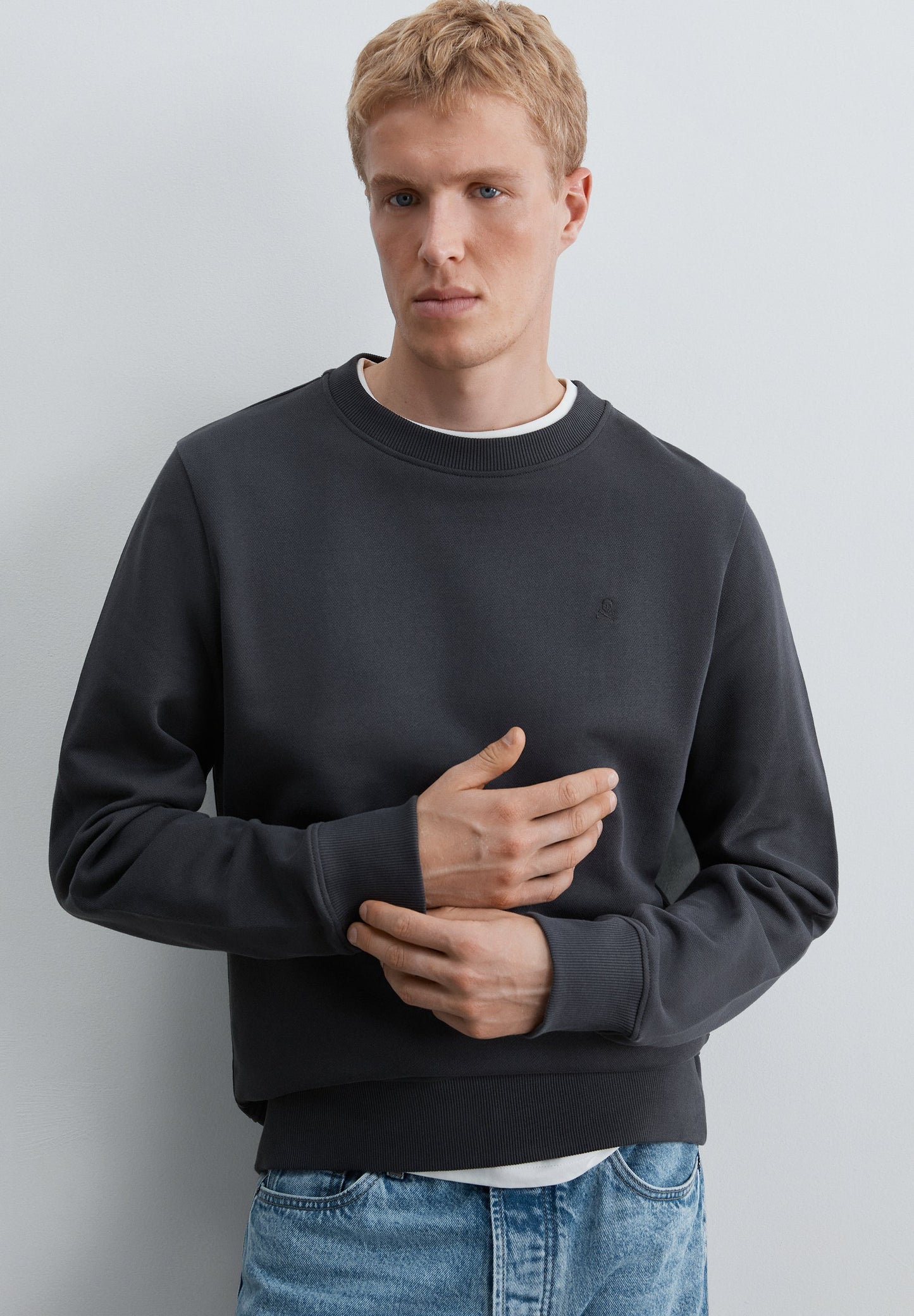 CREWNECK SWEATSHIRT WITH TONAL EMBROIDERY