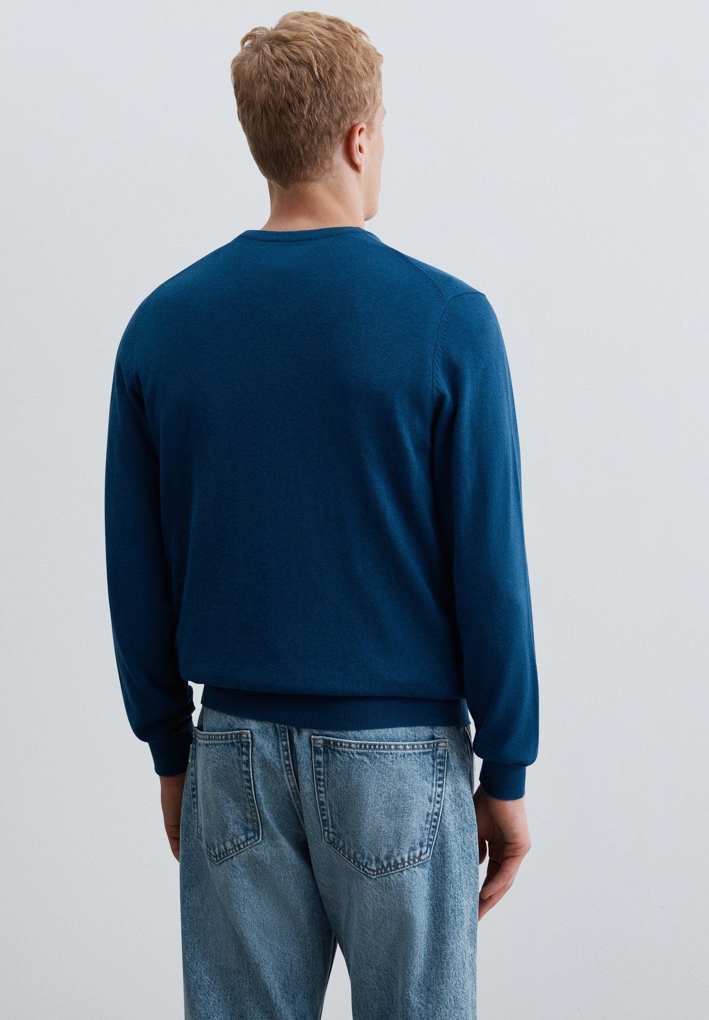 KNIT ROUND NECK SWEATER