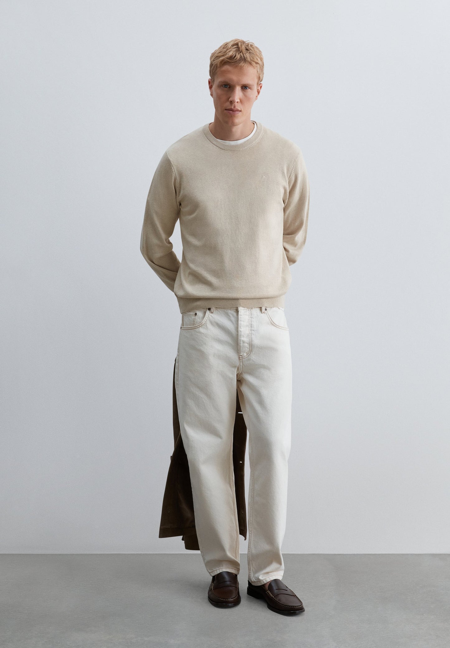 KNIT ROUND NECK SWEATER