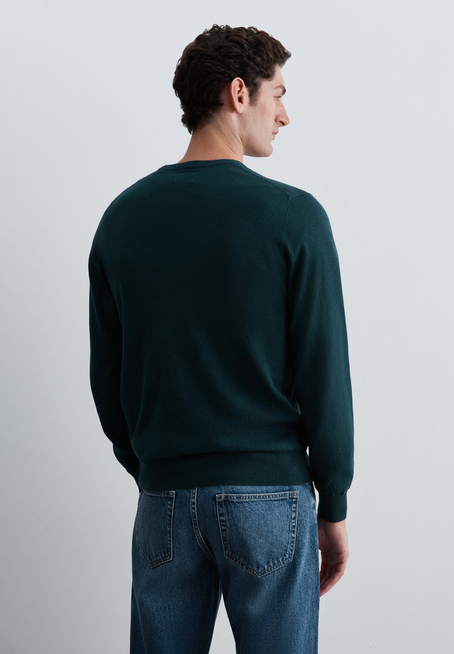 KNIT ROUND NECK SWEATER