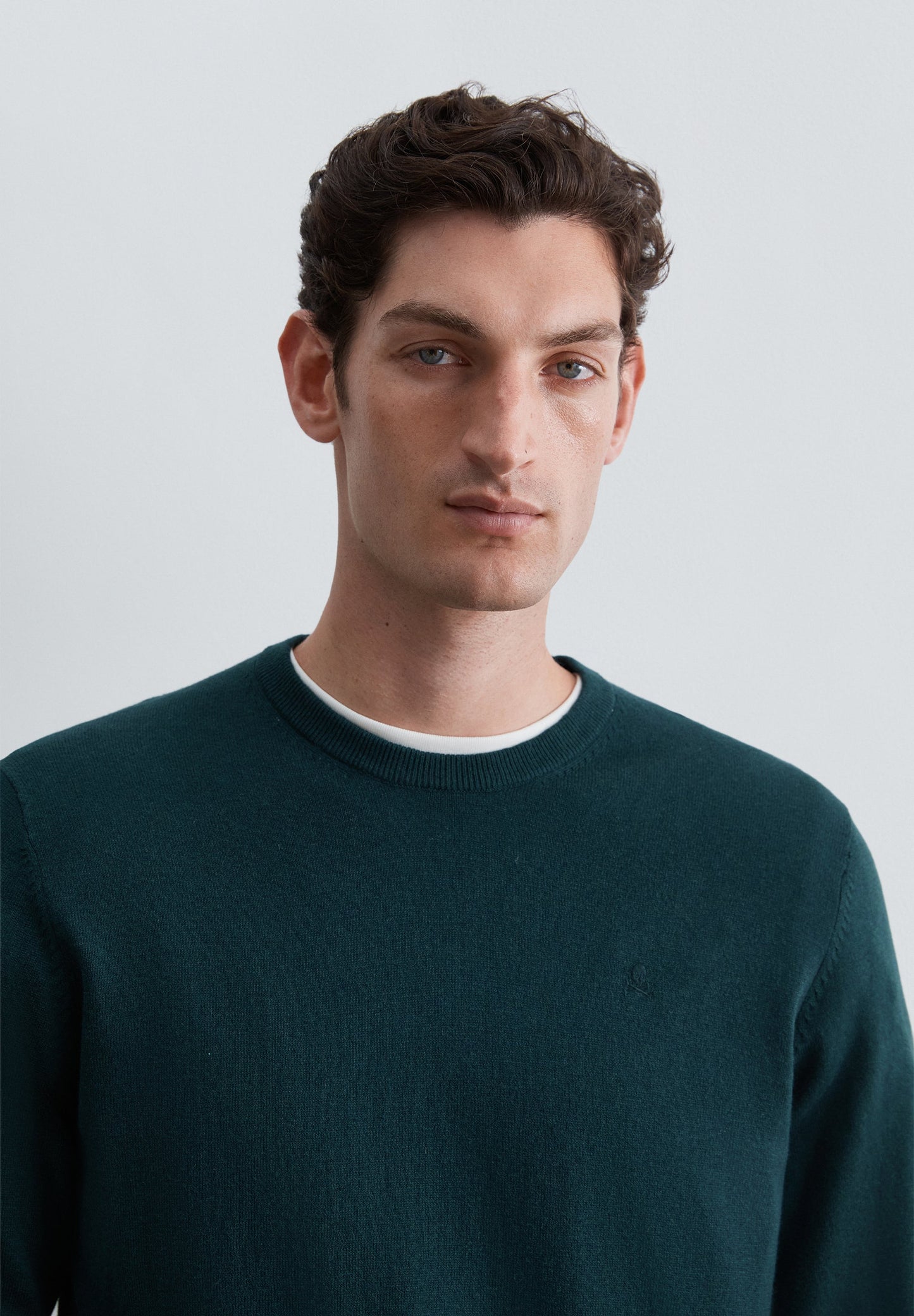 KNIT ROUND NECK SWEATER