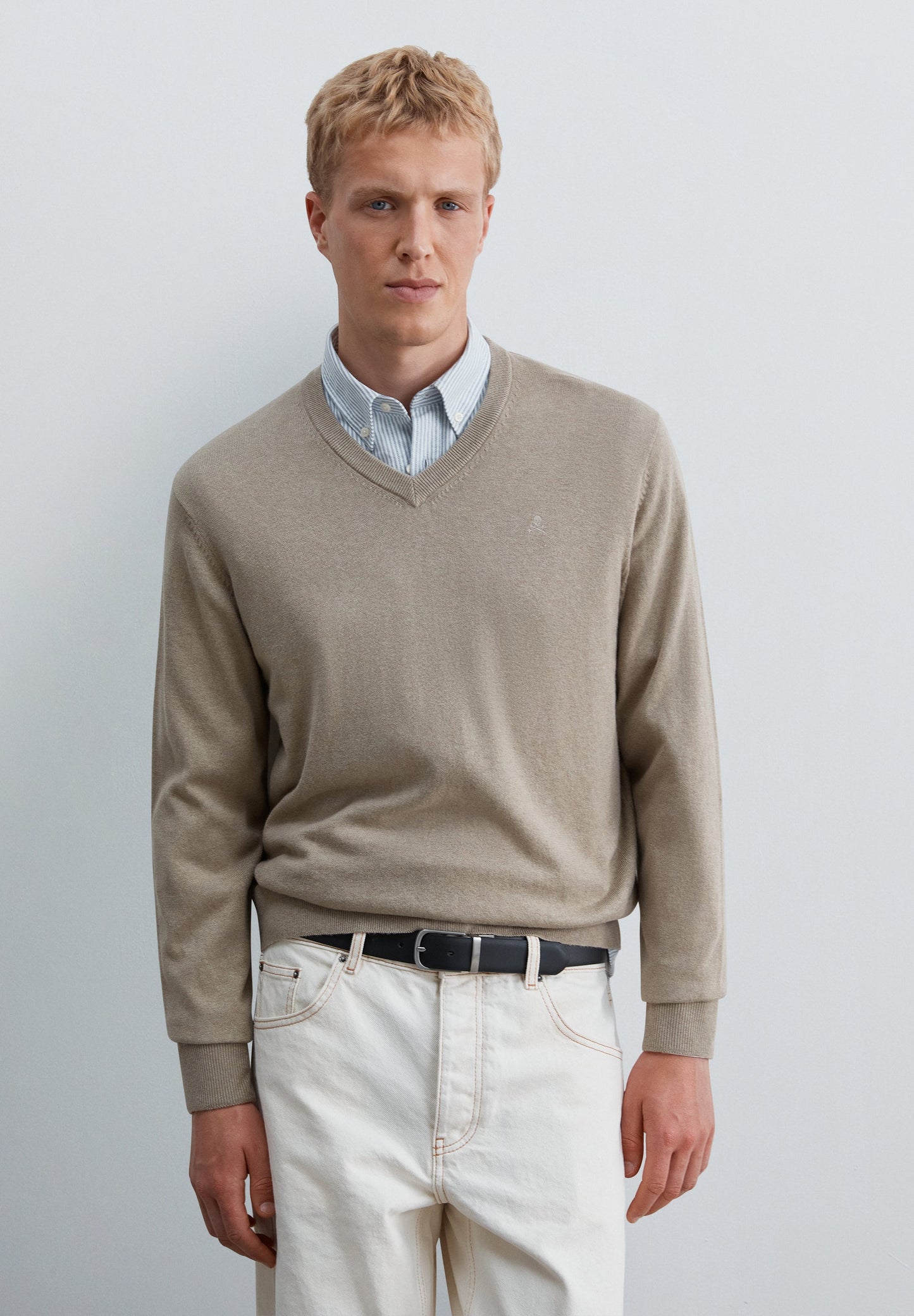 KNIT V-NECK SWEATER