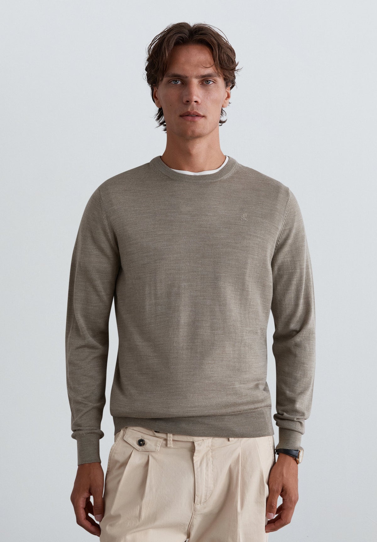 ROUND NECK WOOL SWEATER