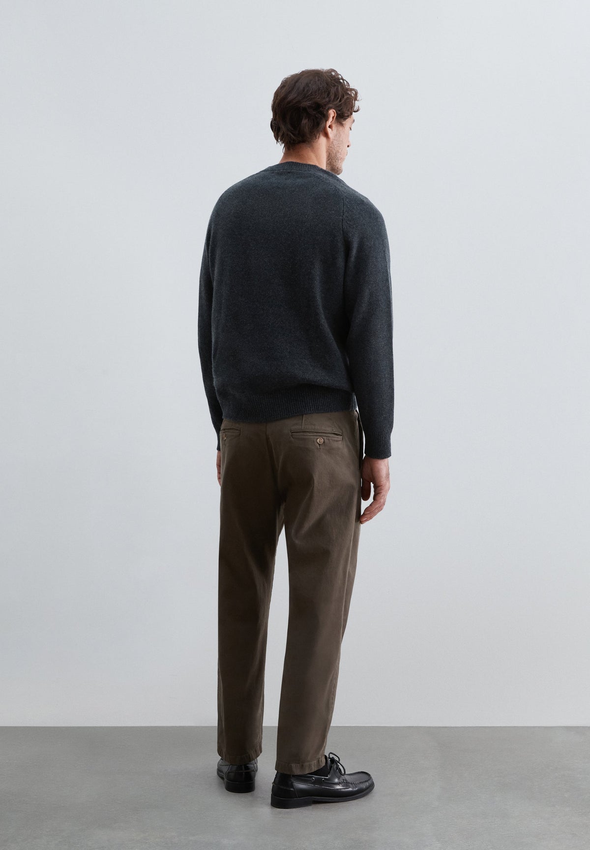 RELAXED CHINO TROUSERS WITH DARTS