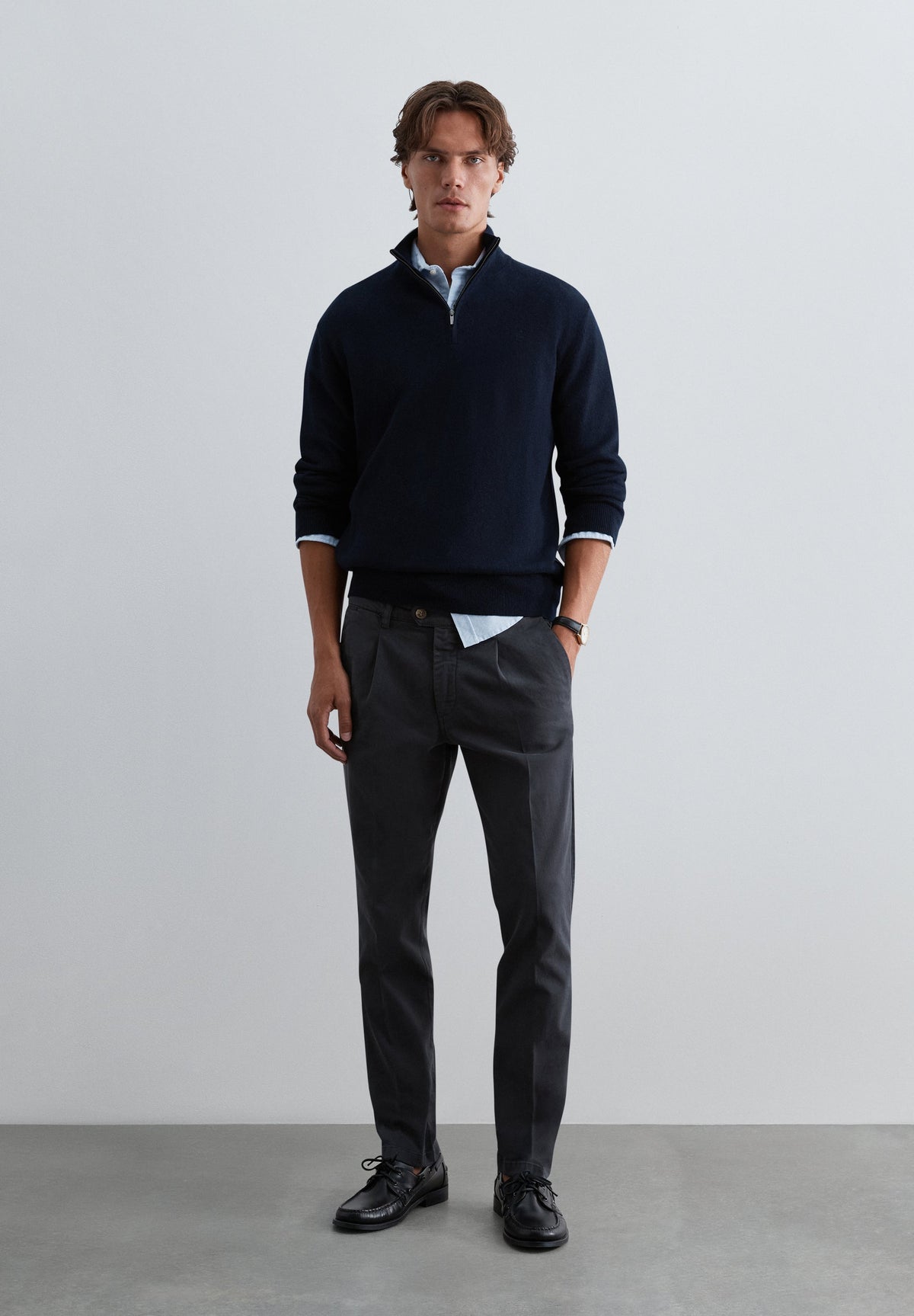 CHINO TROUSERS WITH DARTS