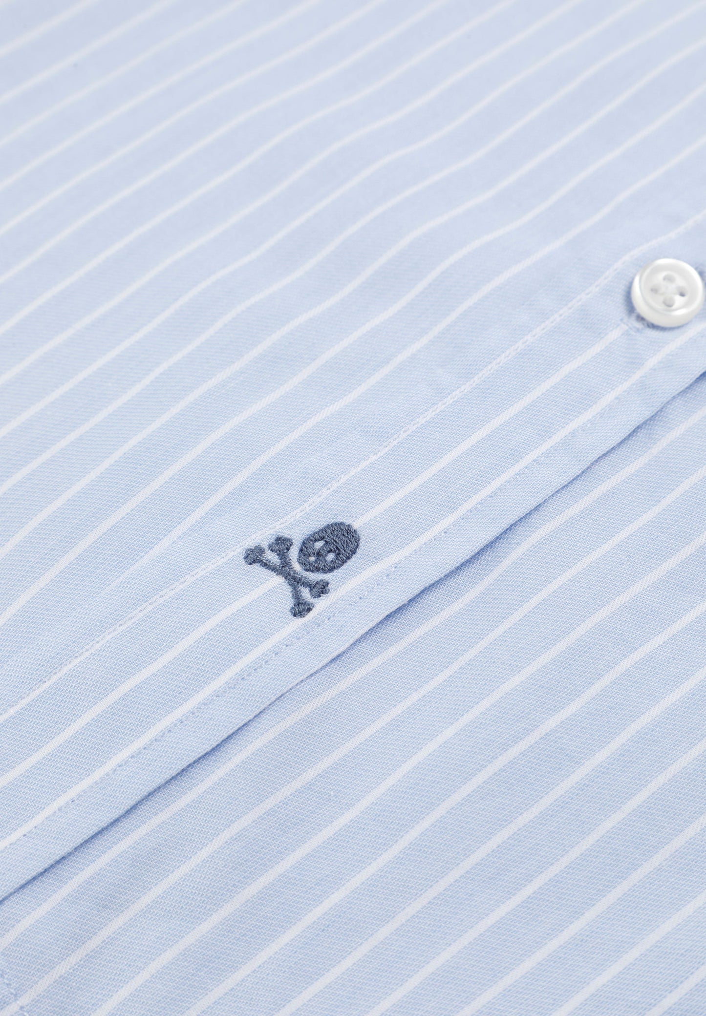 SLIM FIT CONTRAST EMBROIDERED SHIRT