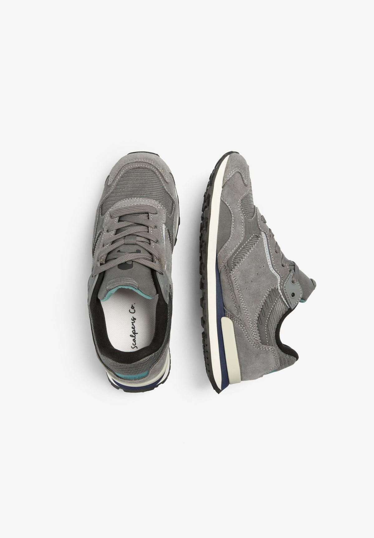MATCHING COMBINED SNEAKERS