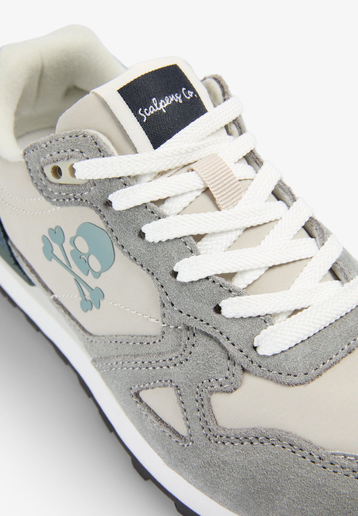 SNEAKERS WITH SIDE SKULL