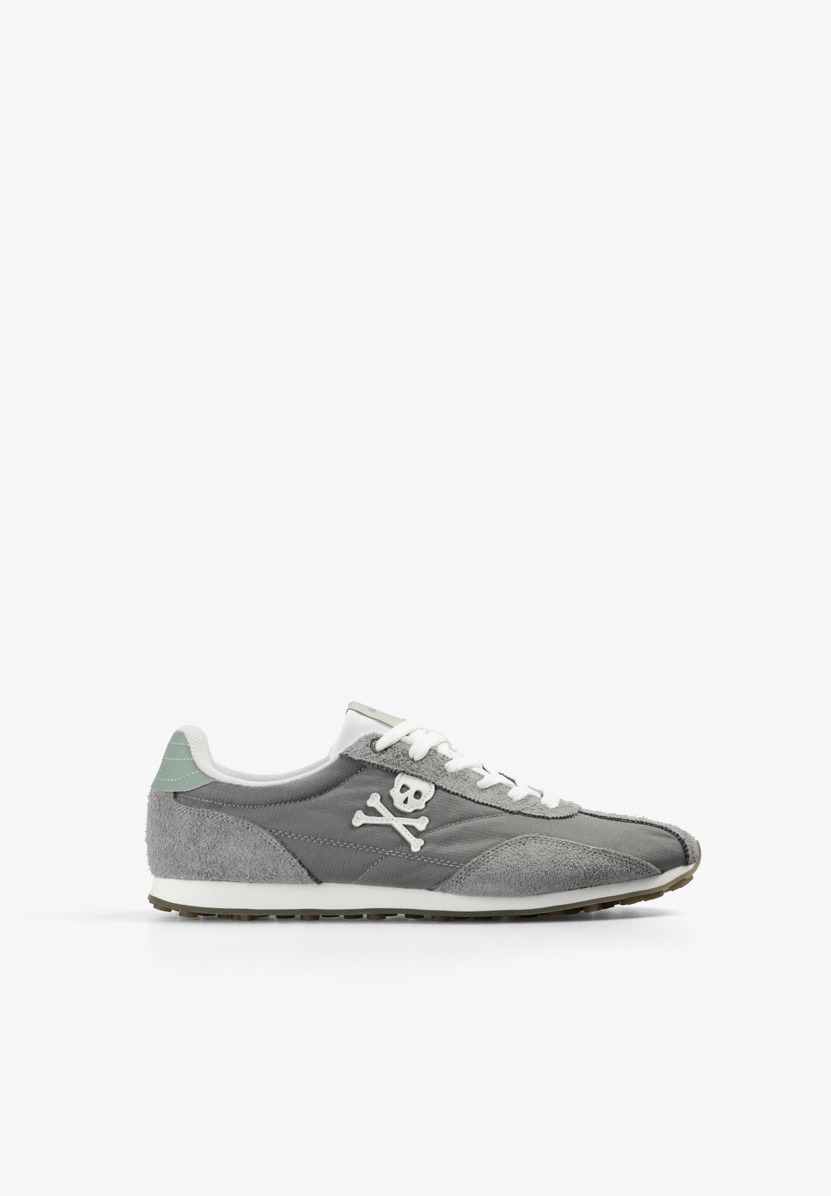SCRACER SNEAKERS